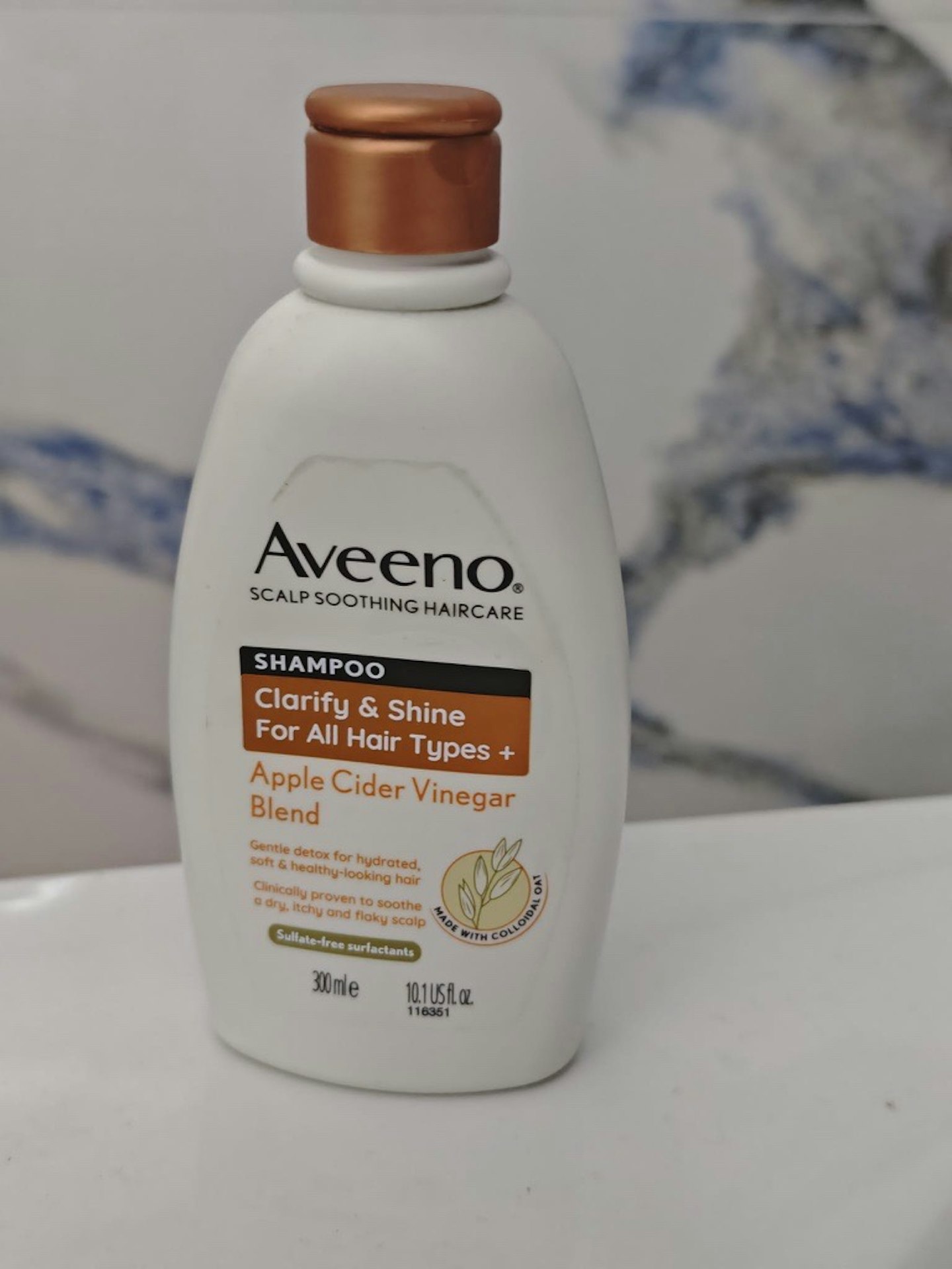 Image of the Aveeno Haircare Clarify and Shine+ Apple Cider Vinegar Shampoo
