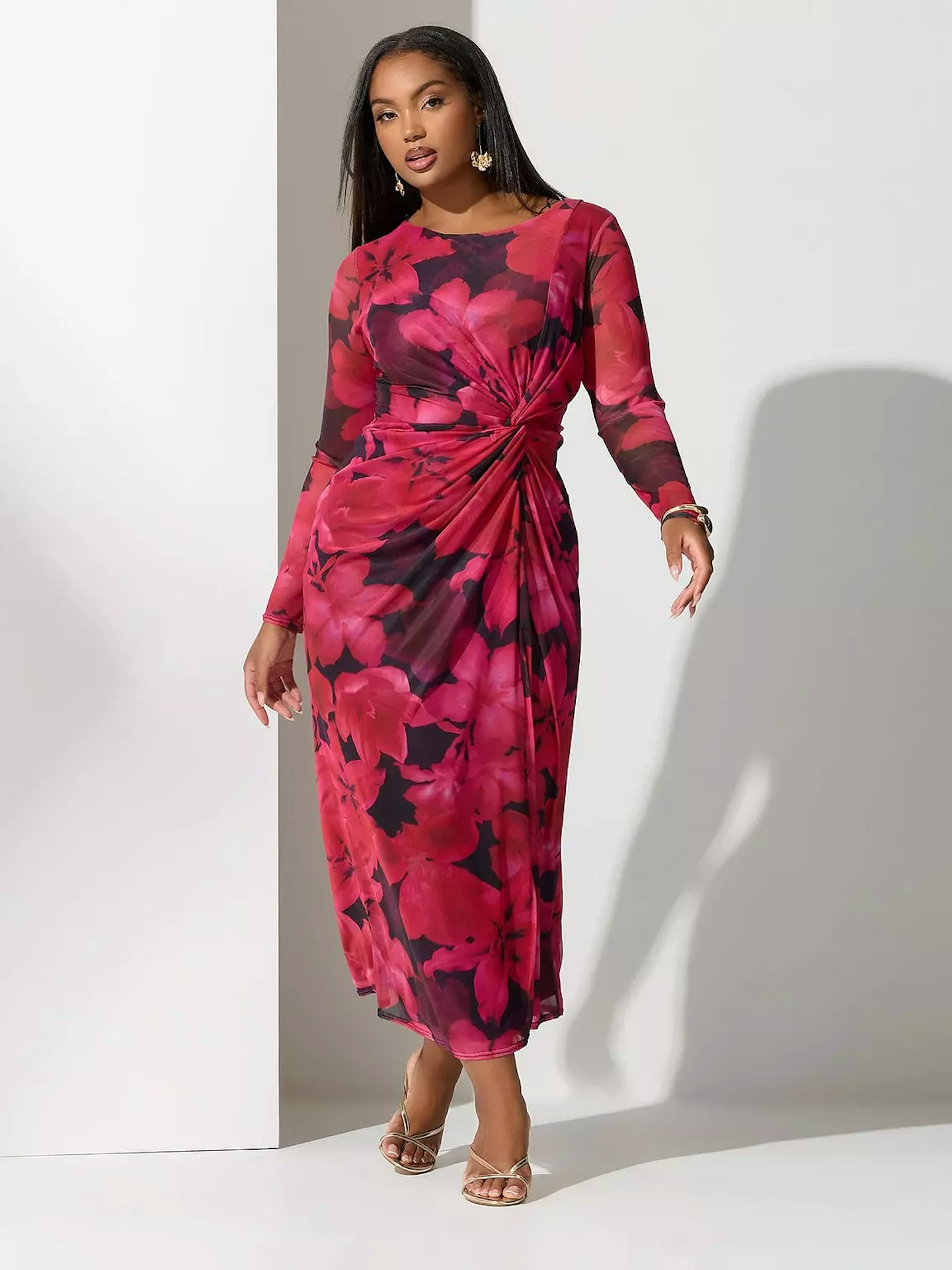 Image of the Yours Curve Floral Side Knot Dress - Pink