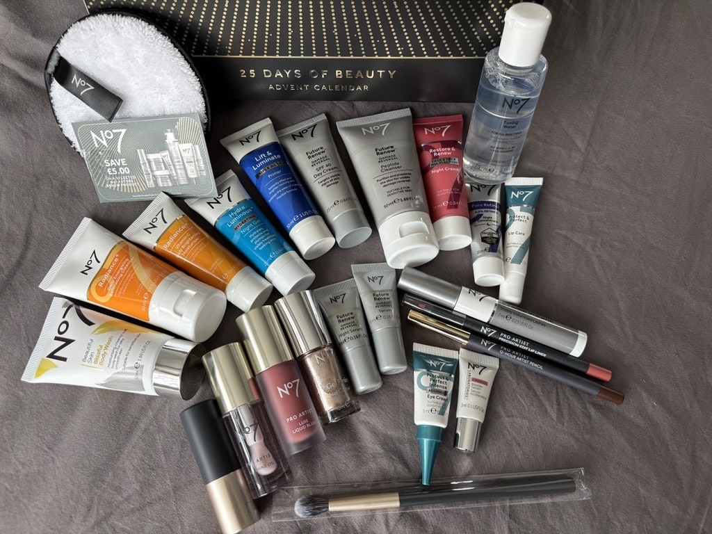 No7 25 Days of Beauty Advent Calendar 2025 products