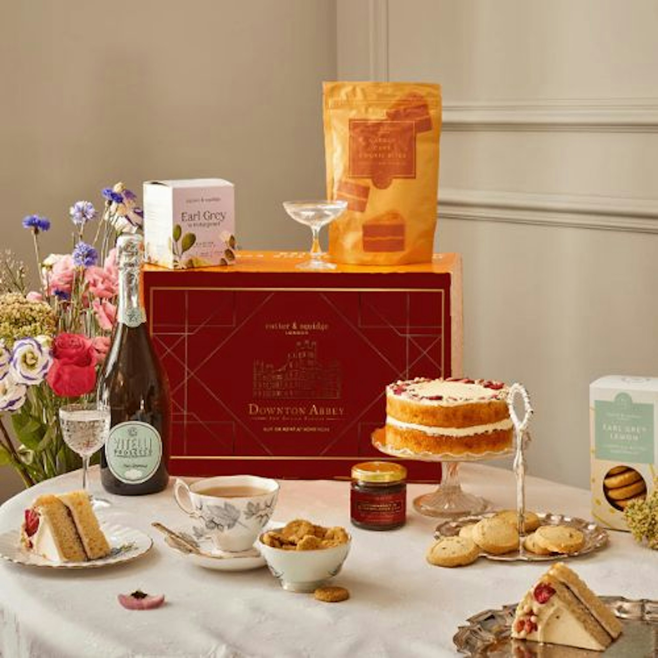 Cutter Squidge Luxe Downton Abbey Afternoon Tea