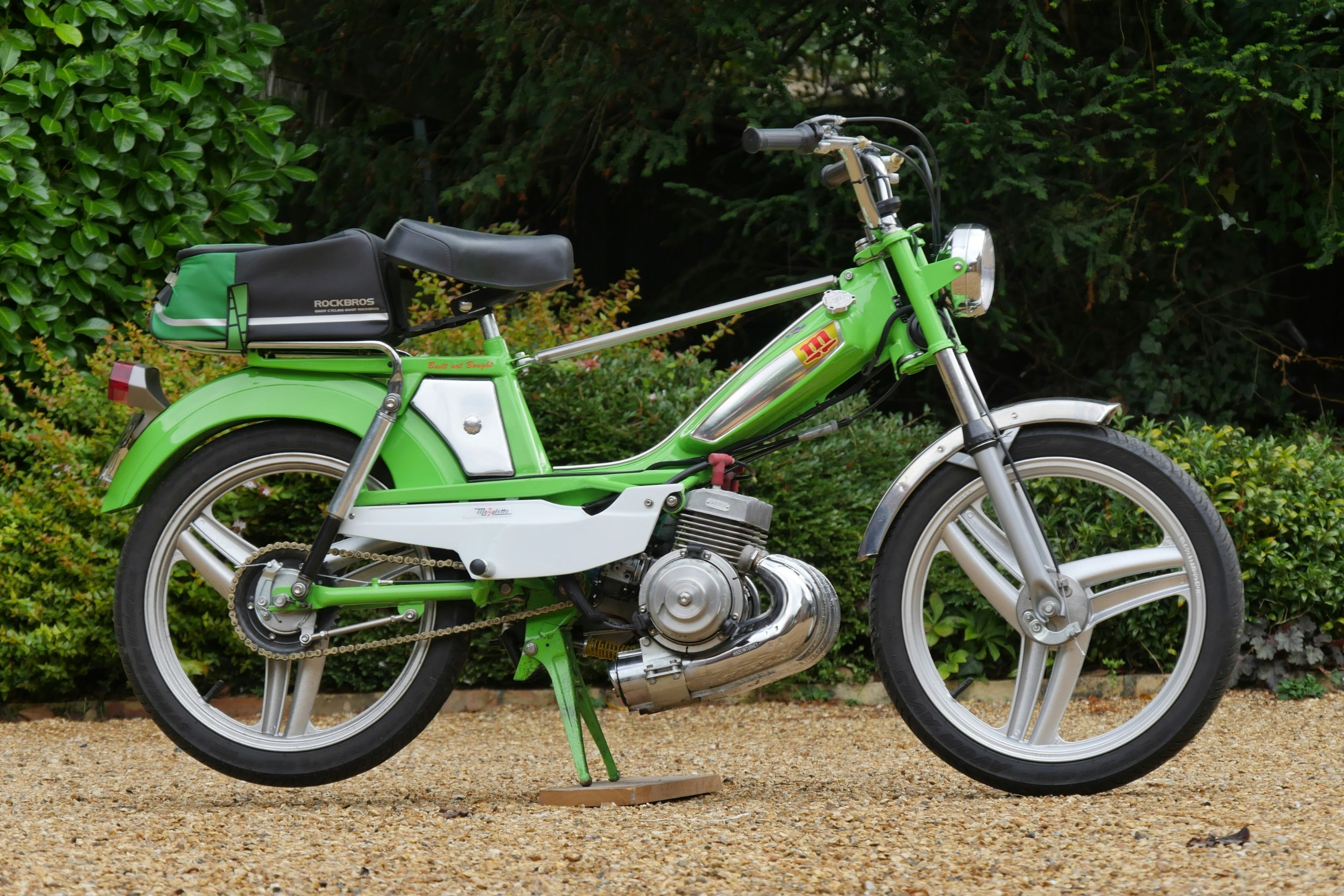 Bill Gysin's crossbreed Mobylette and a Kawasaki S1