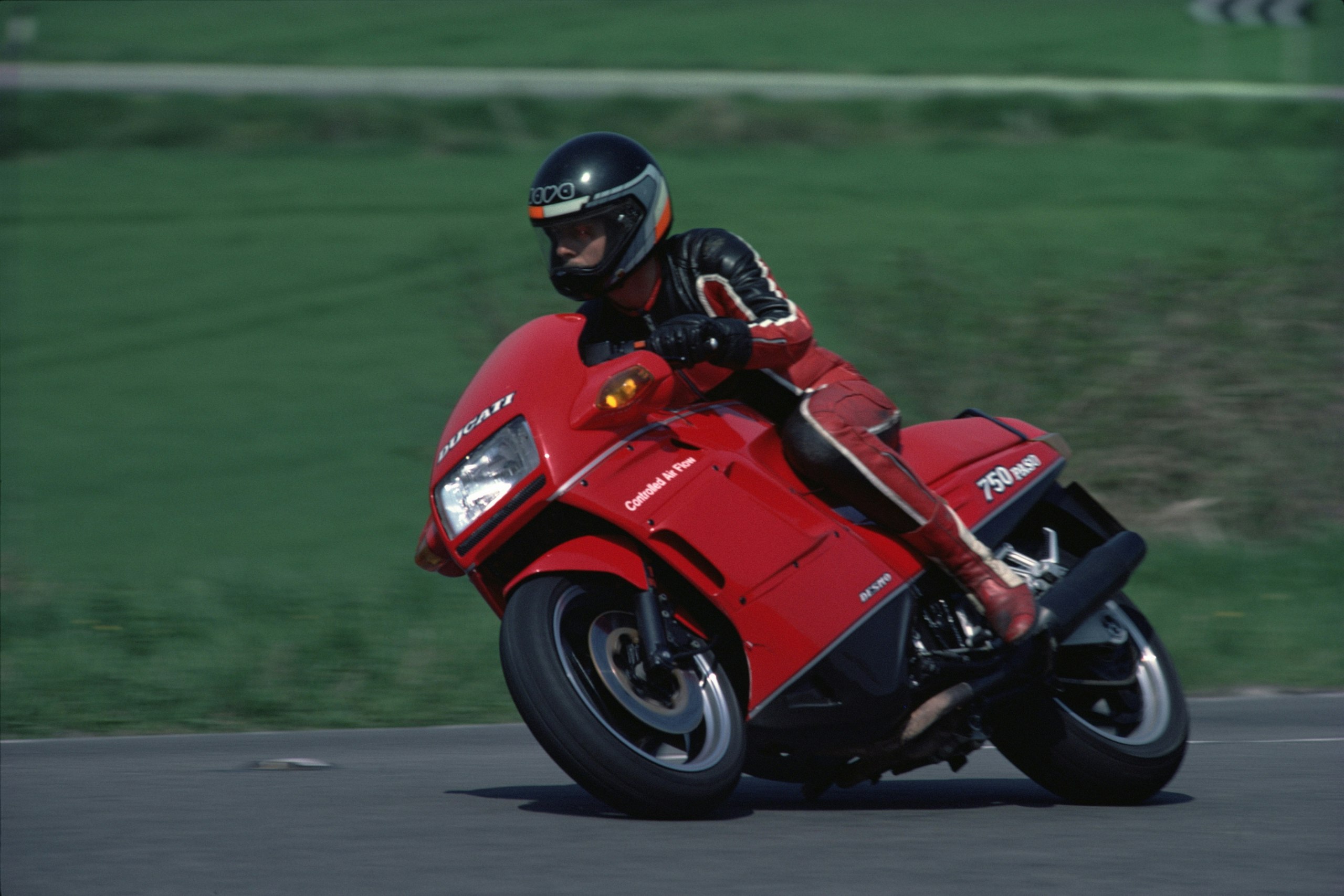 Ducati 750 Paso, 1986-1988