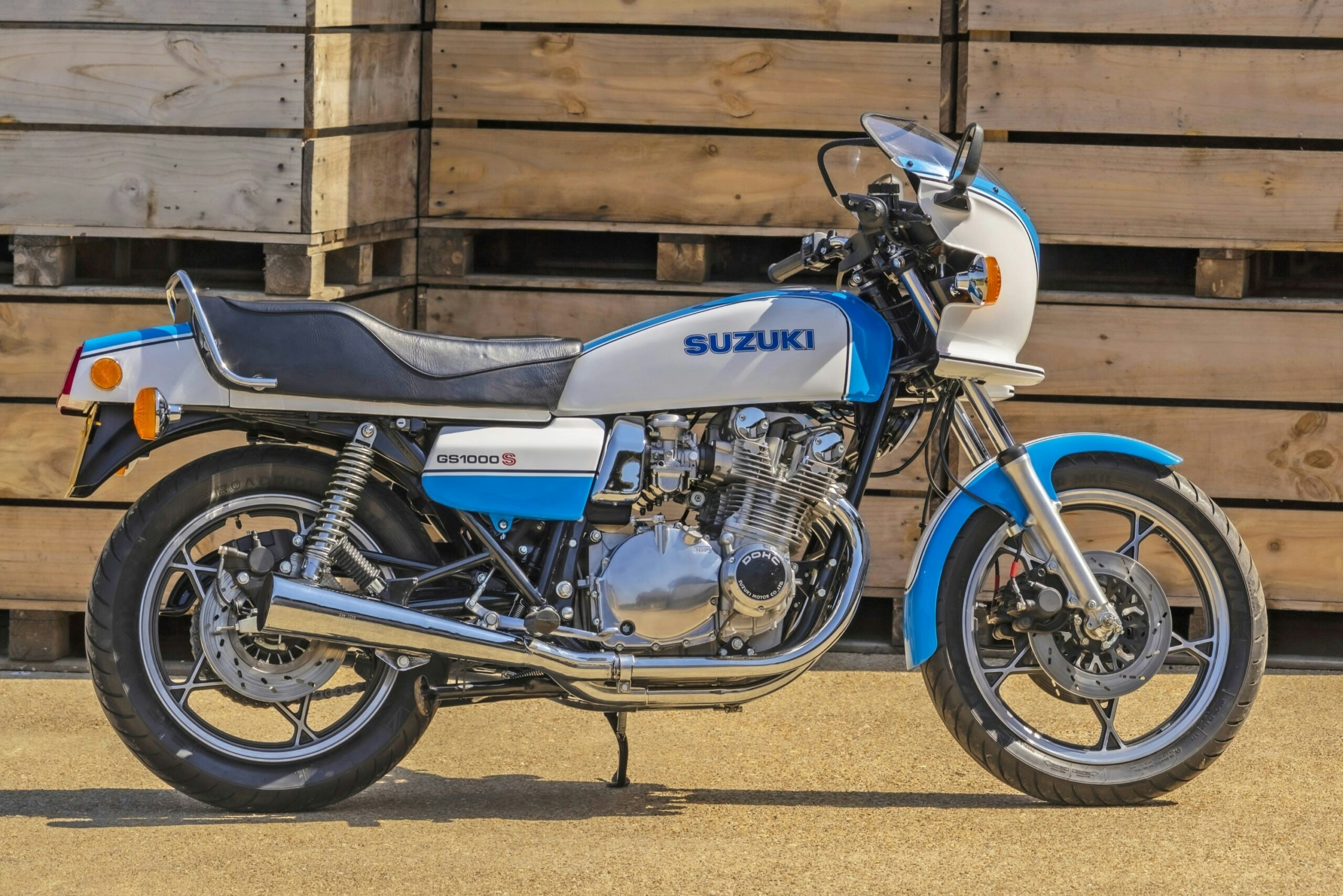 Side profile of the Suzuki GS1000S