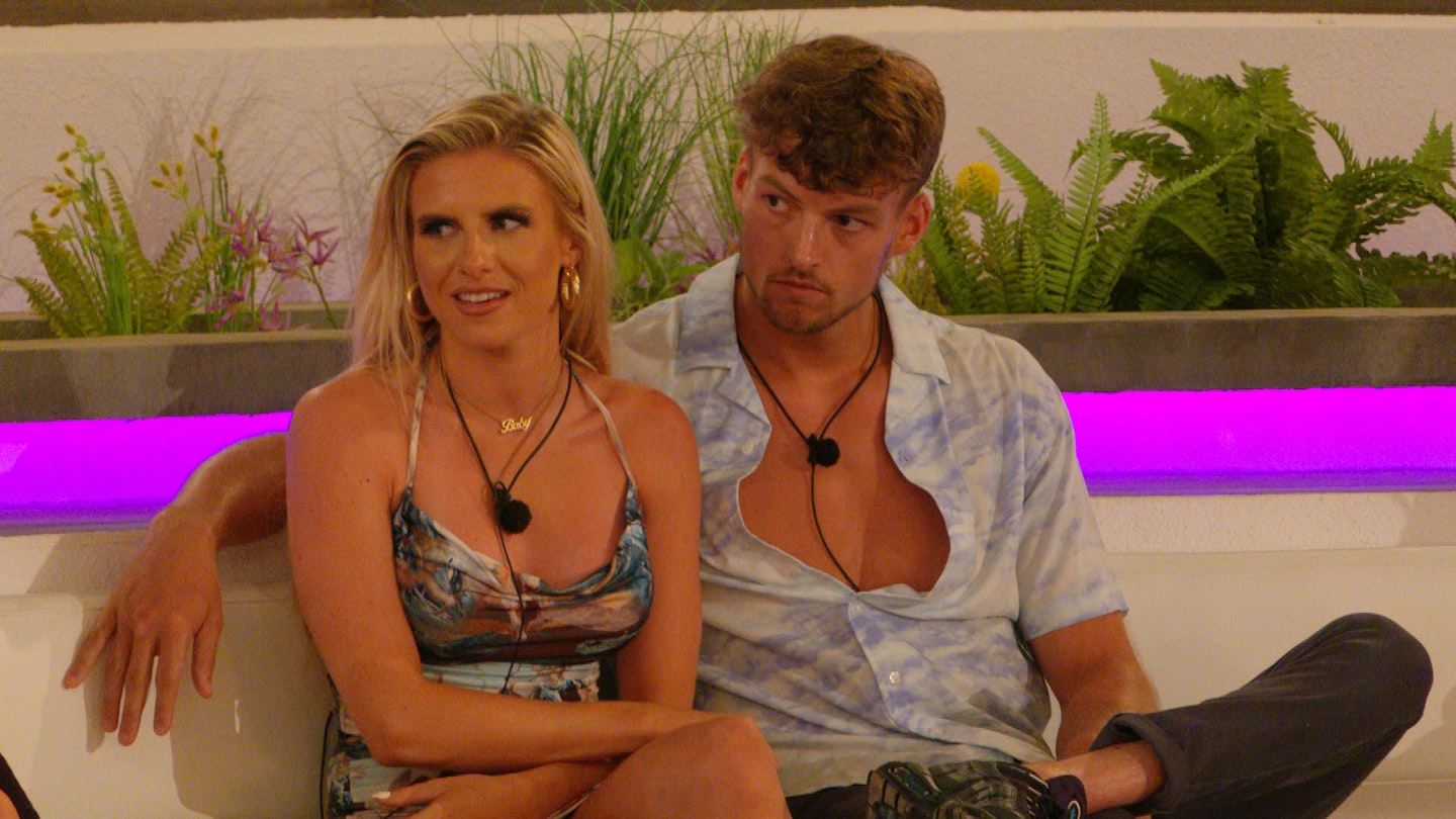 love island chloe and hugo