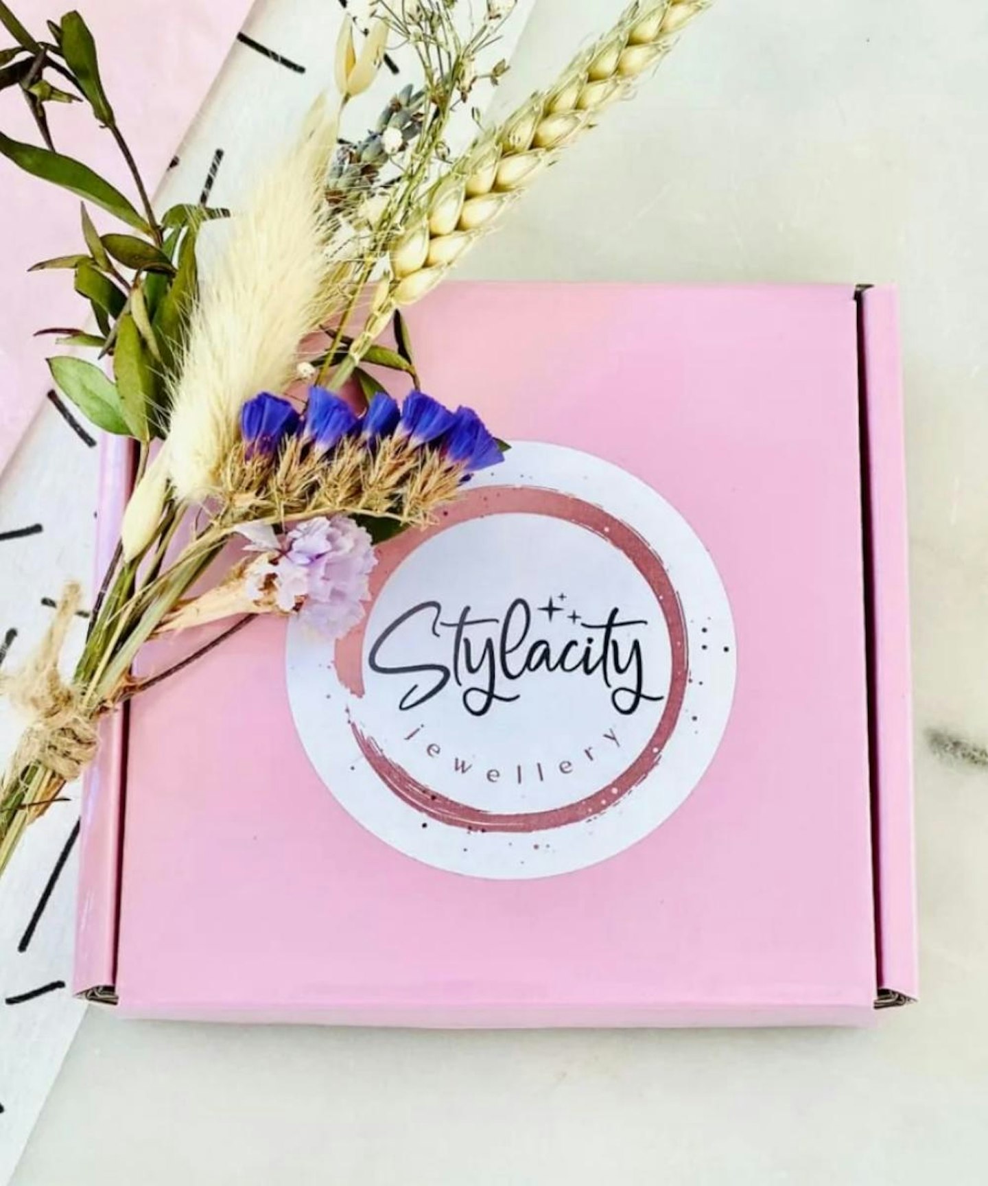 Stylacity MYSTEARRINGOUS Earring Subscription Box