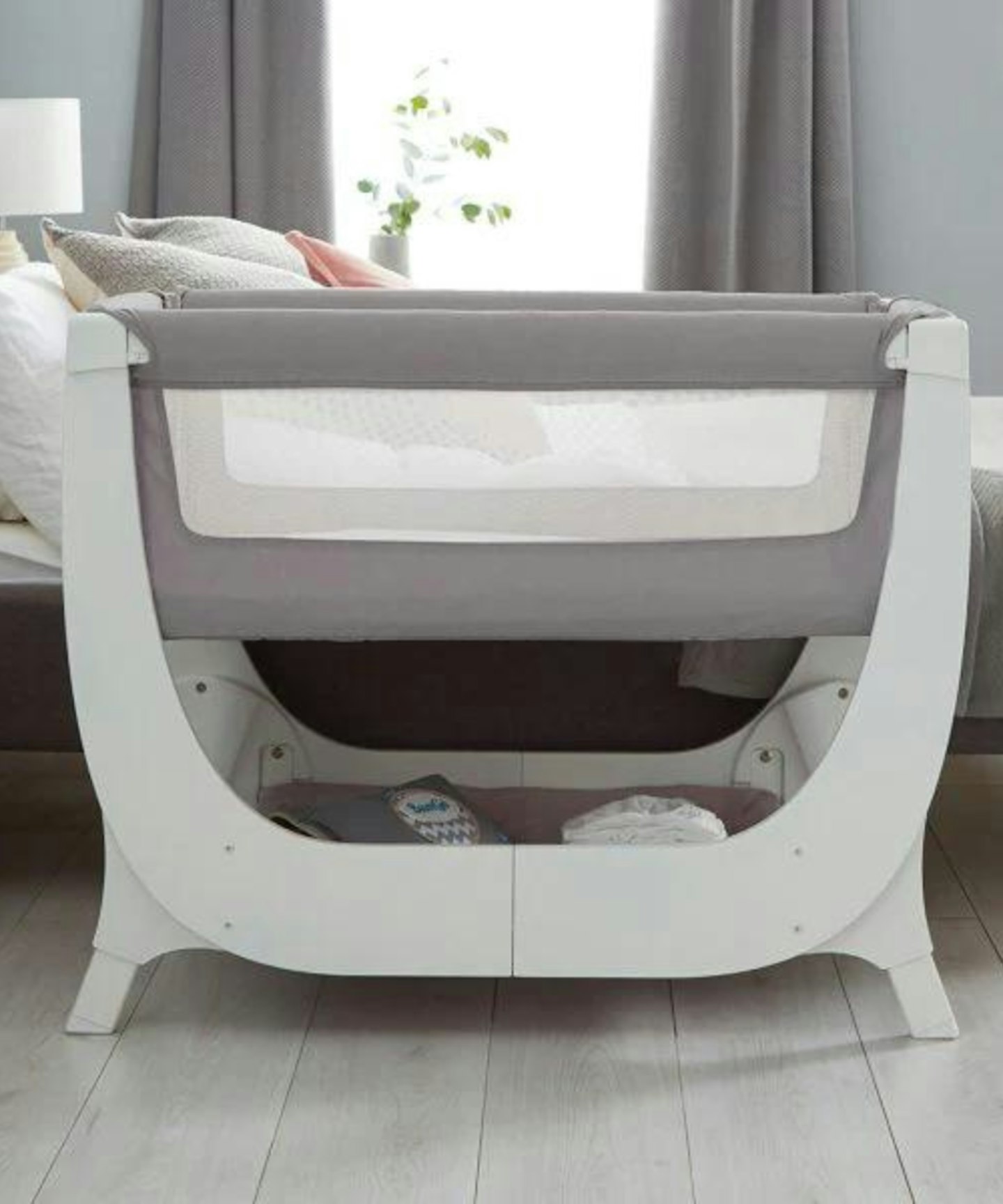 The Shnuggle Air Bedside Crib