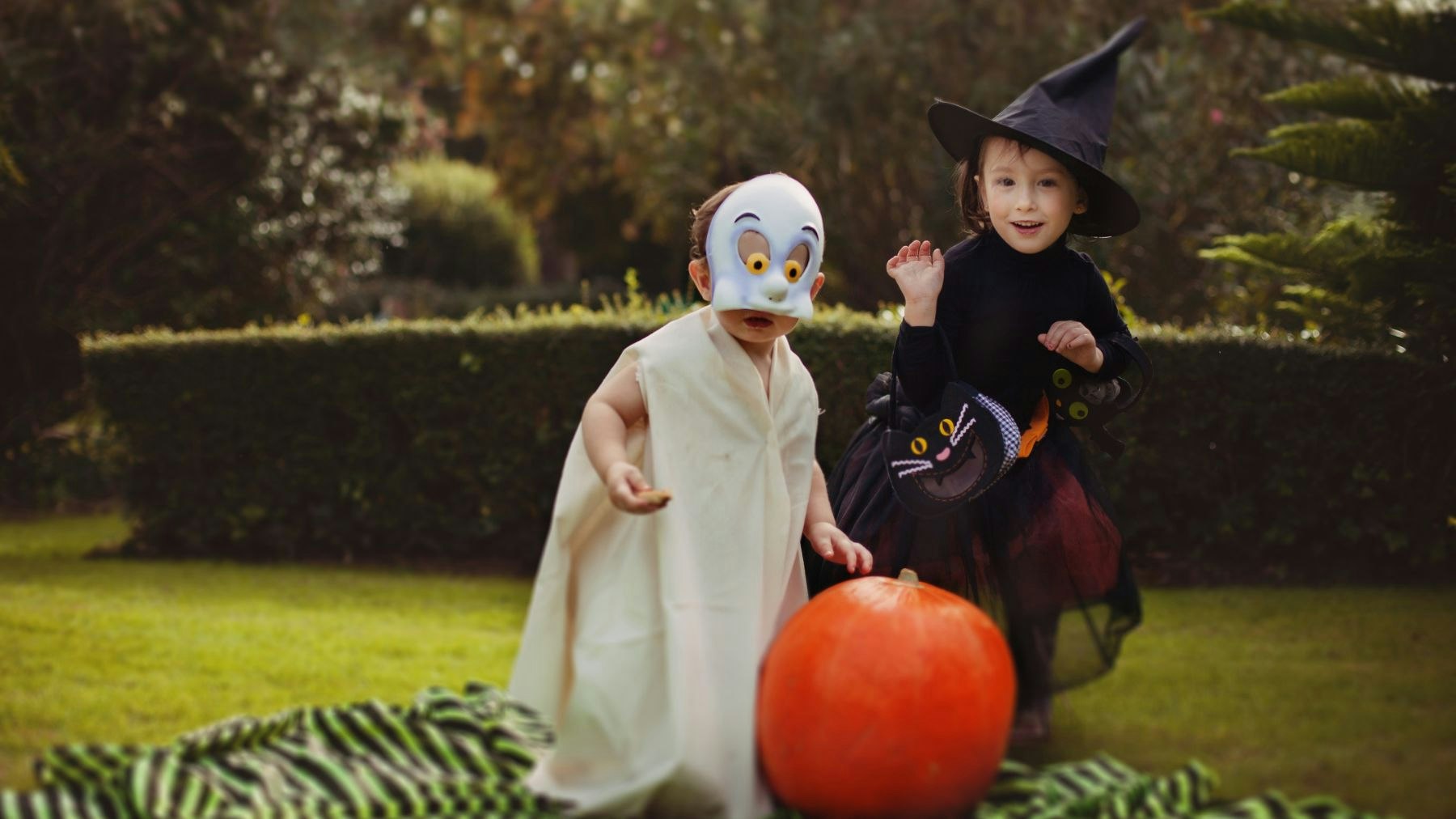 13 of the scariest Halloween costumes for children, Family