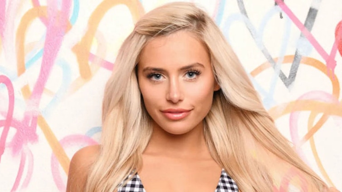 Love Island s Ellie Brown Shows Off New Teeth In unreal Photo love-island-s-ellie-brown-shows-off-new-teeth-in-unreal-photo