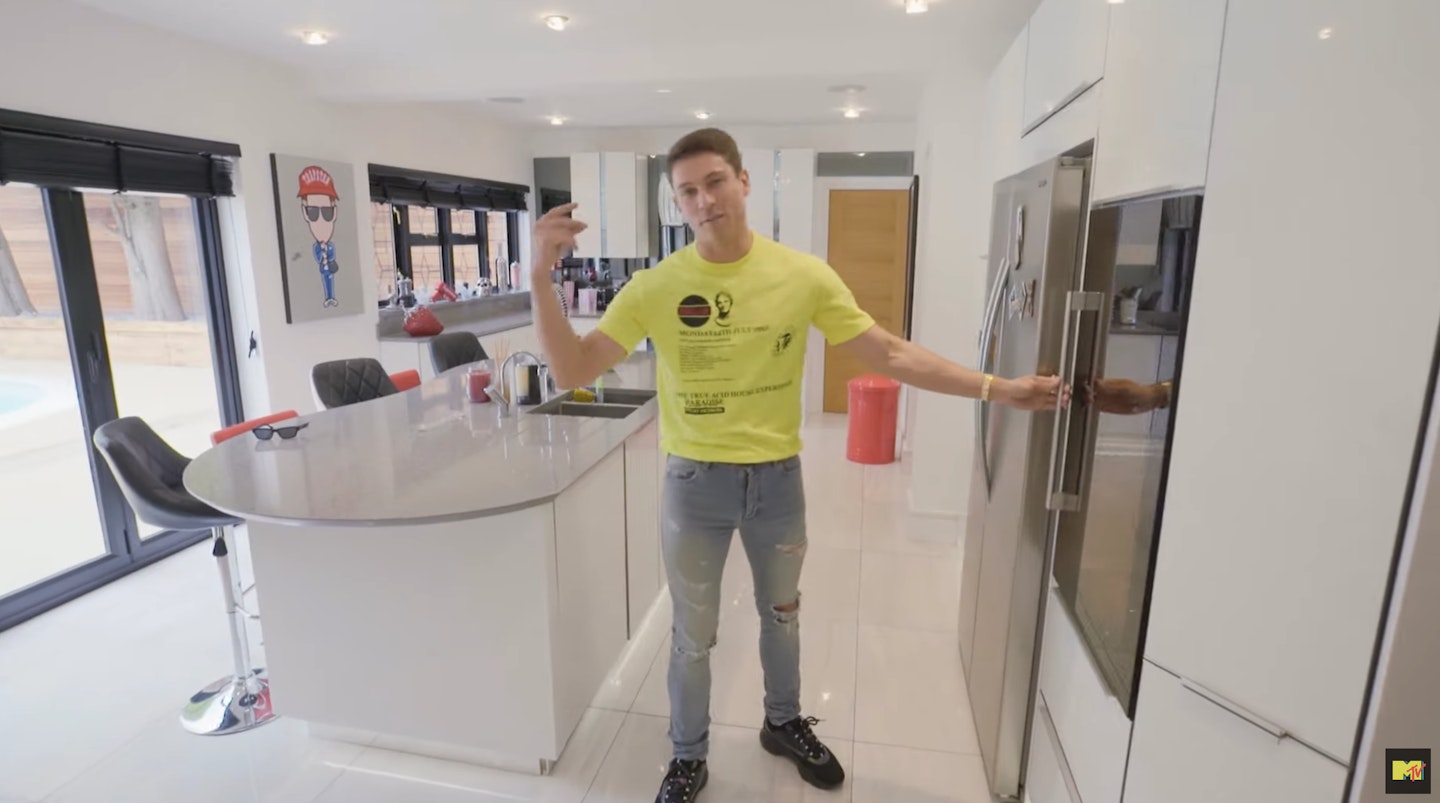 joey essex kitchen