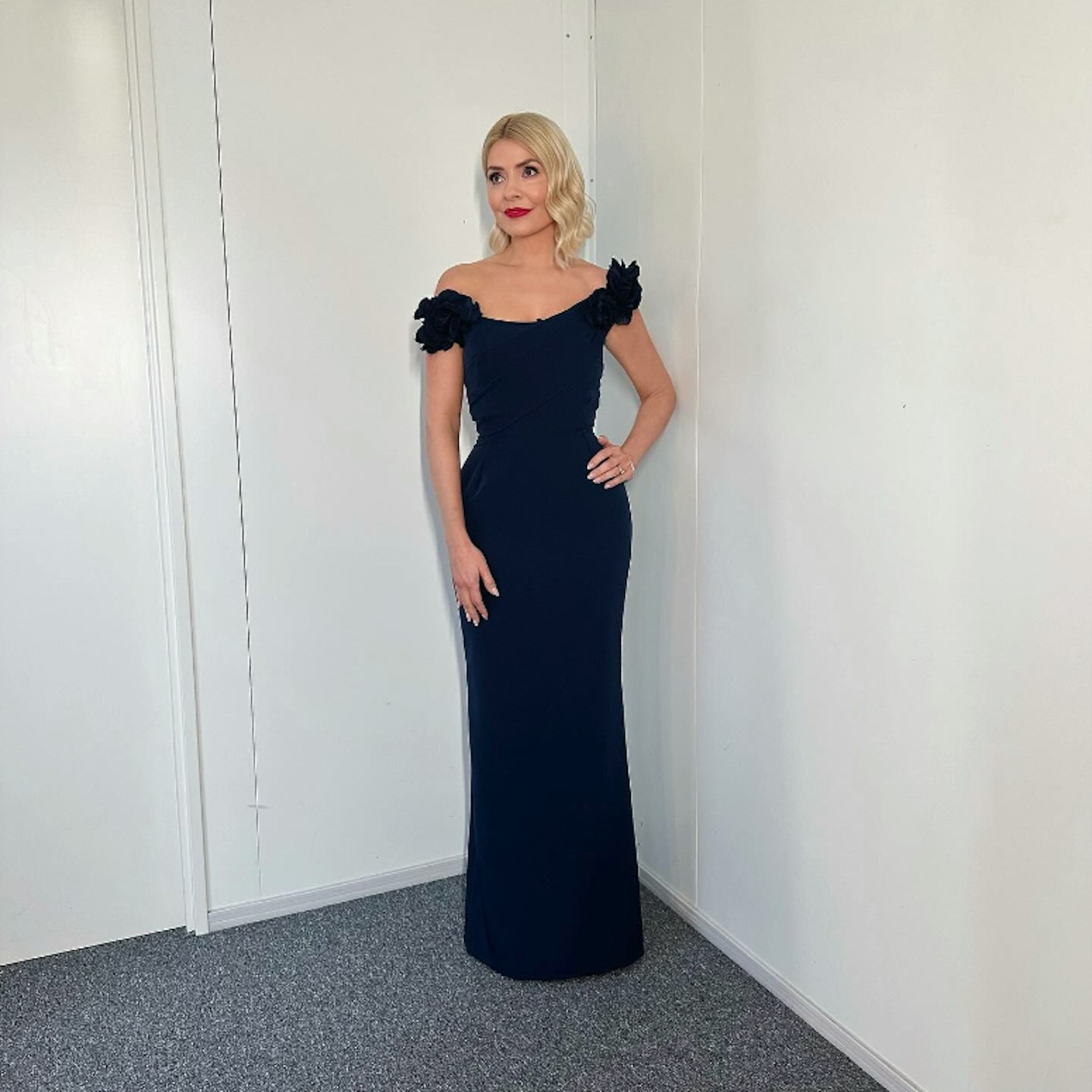 holly willoughby navy dress