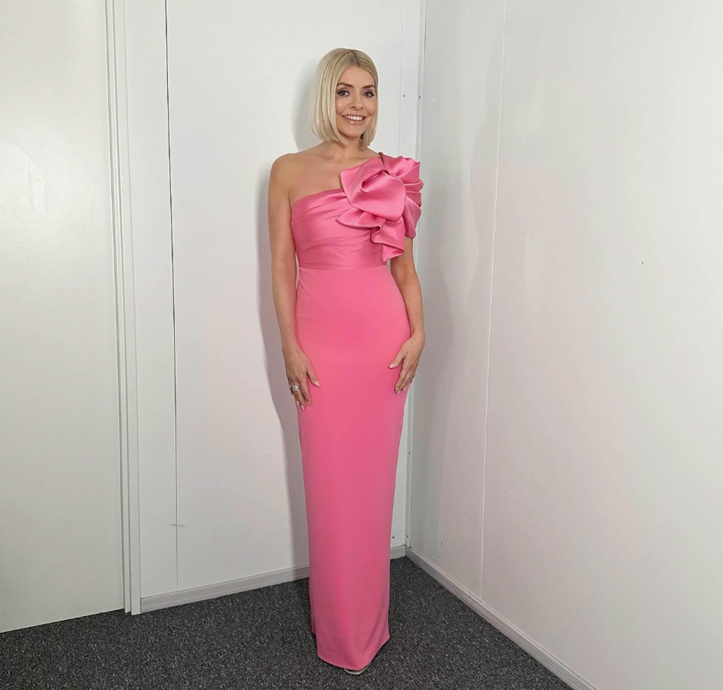 Holly Willoughby s Dancing On Ice Dresses 2025 Where To Buy Them And Dupes Holly Willoughby s Dancing On Ice Dresses 2025 Where To Buy Them And Dupes