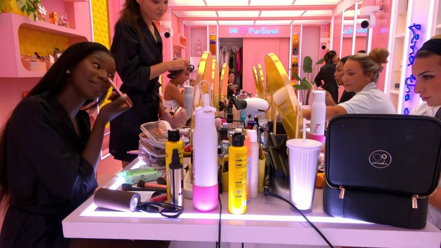 love-island-hairspray (1)