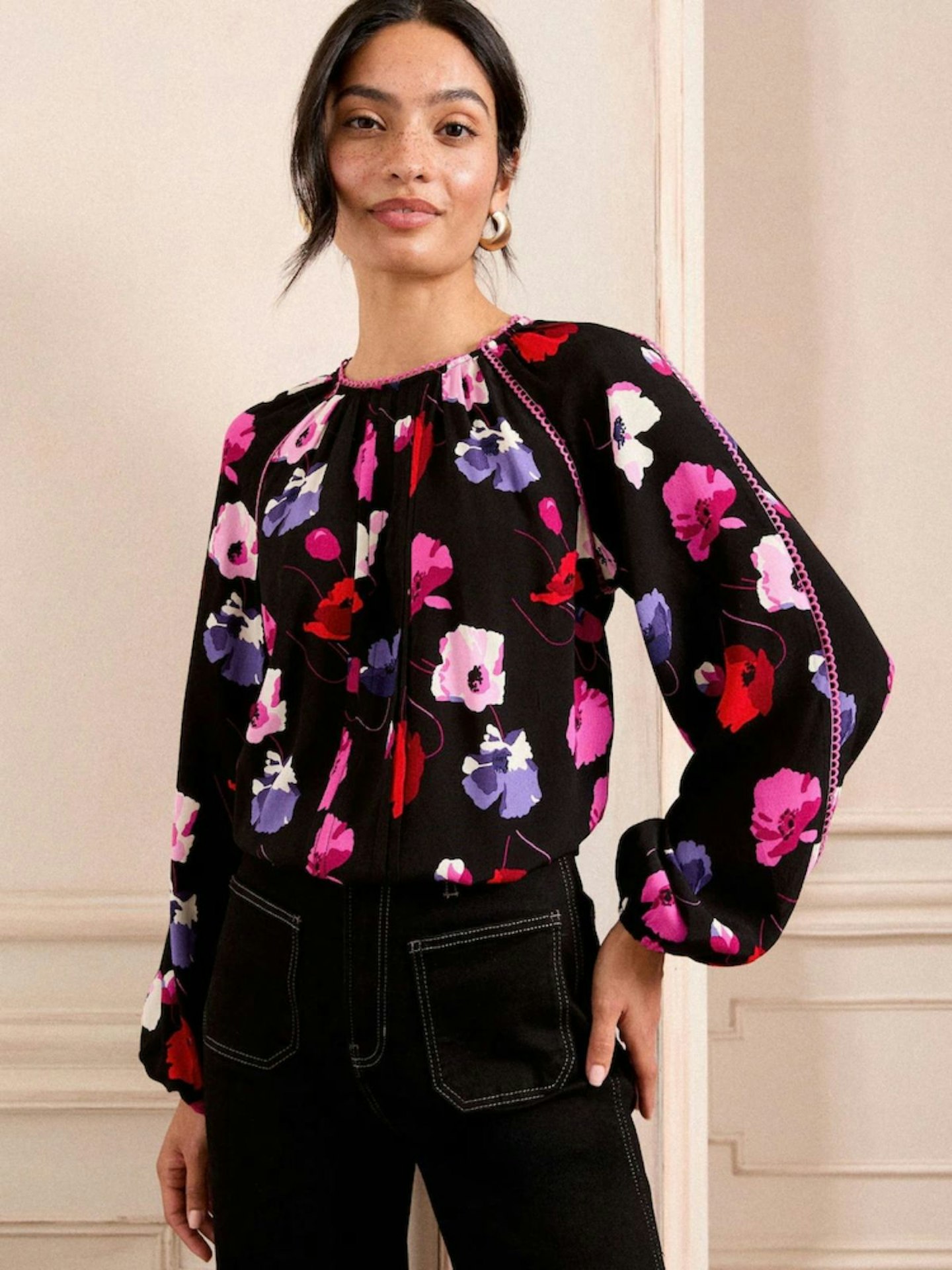 Love & Roses Black Poppy Pintuck Crew Neck Long Sleeve Blouse