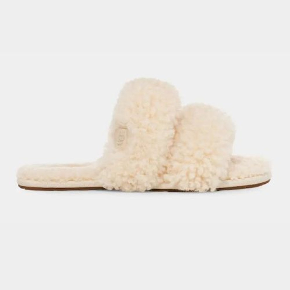 11 Best UGG Slippers 2023 Closer