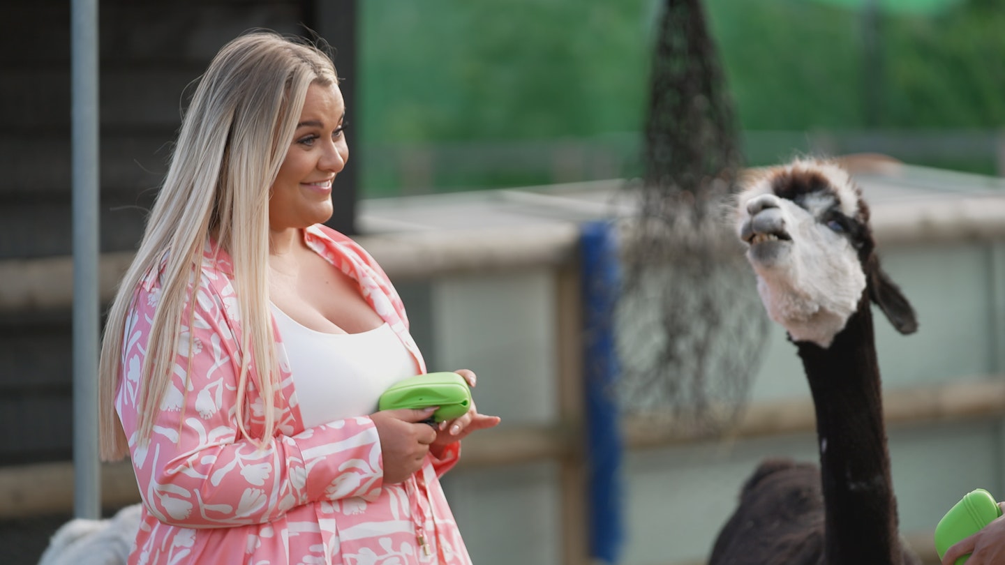 Saffron Lempriere and an alpaca