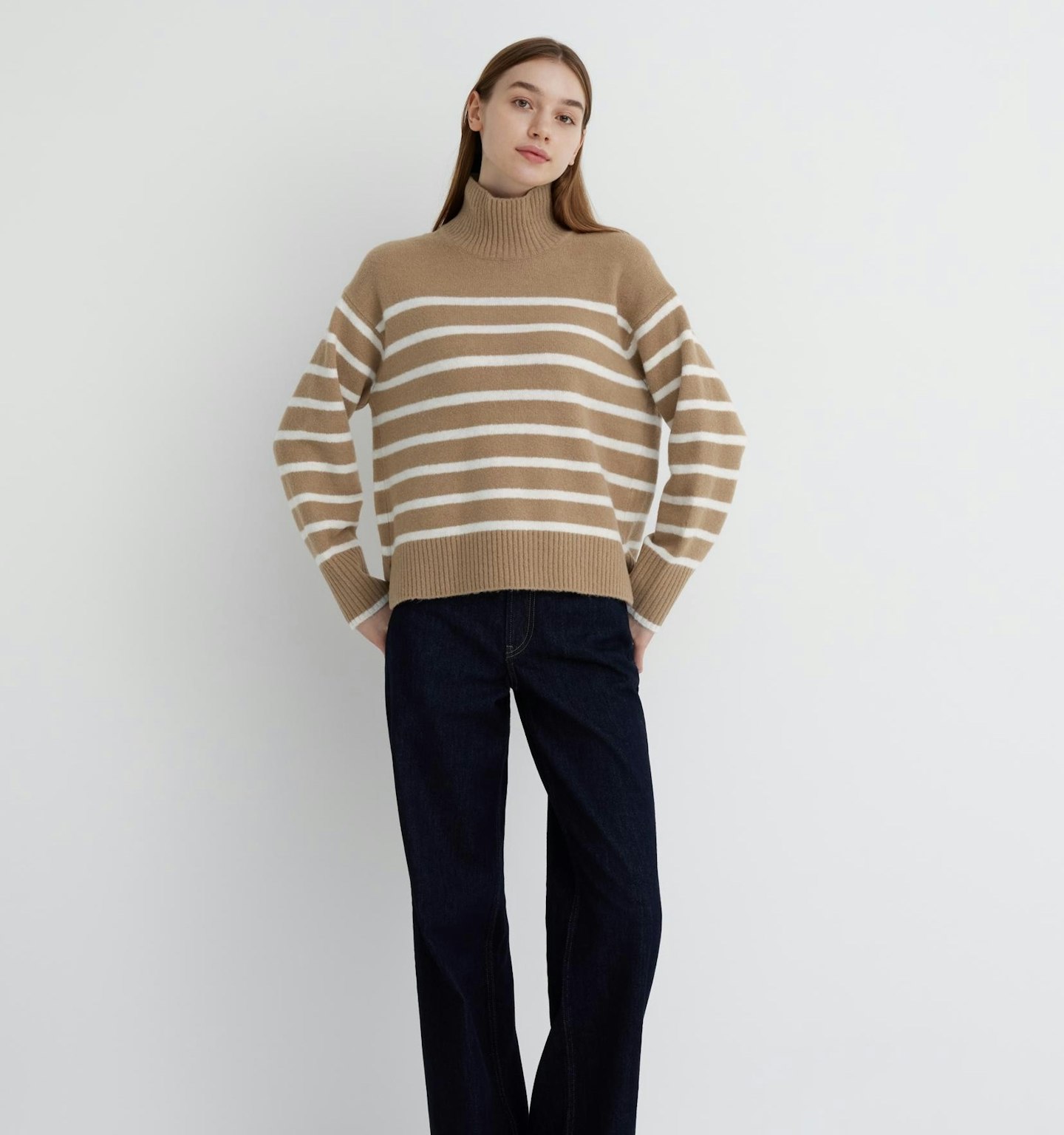 woman wearing uniqlo jumper