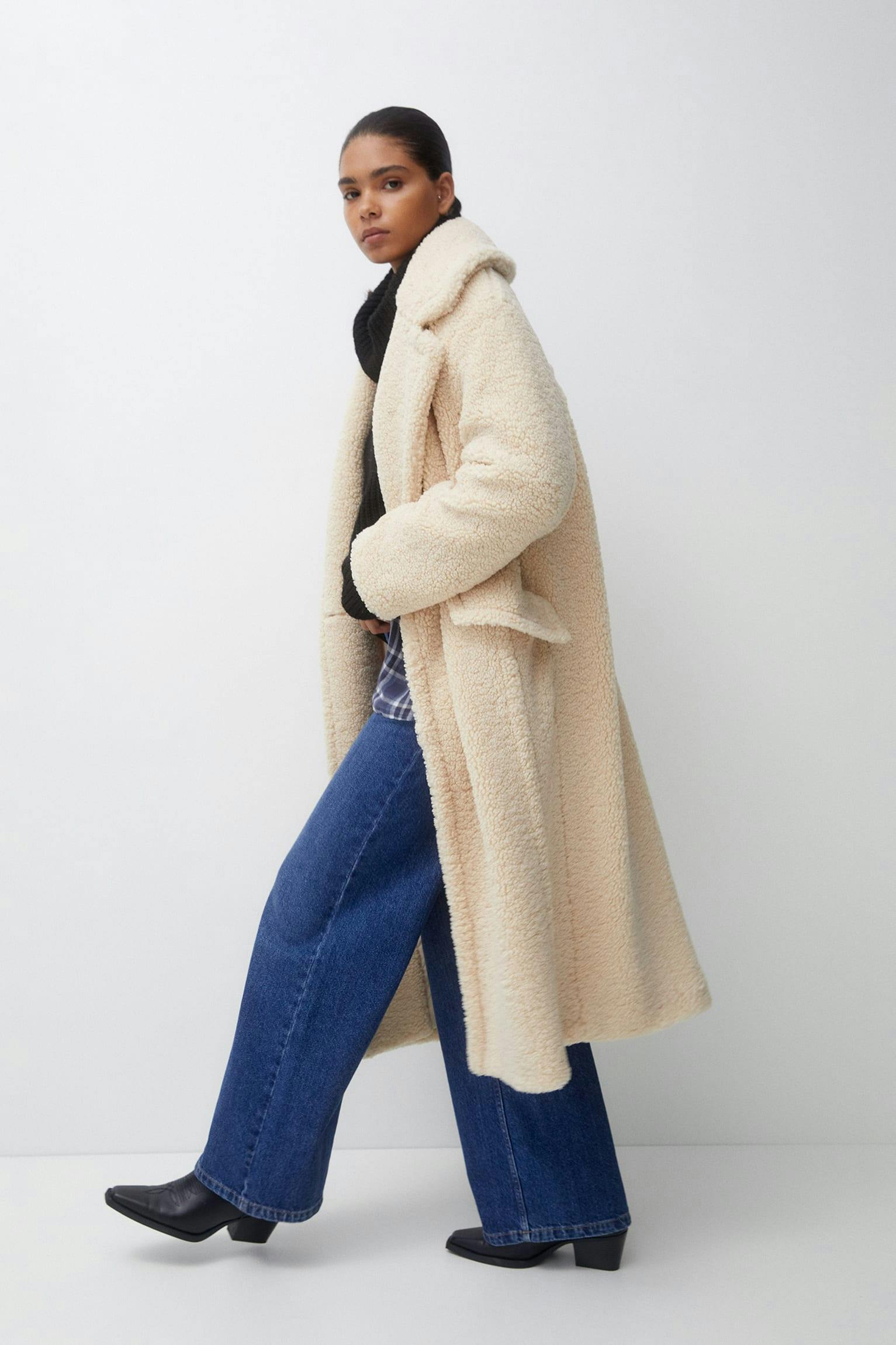 Pull&bear hotsell teddy coat