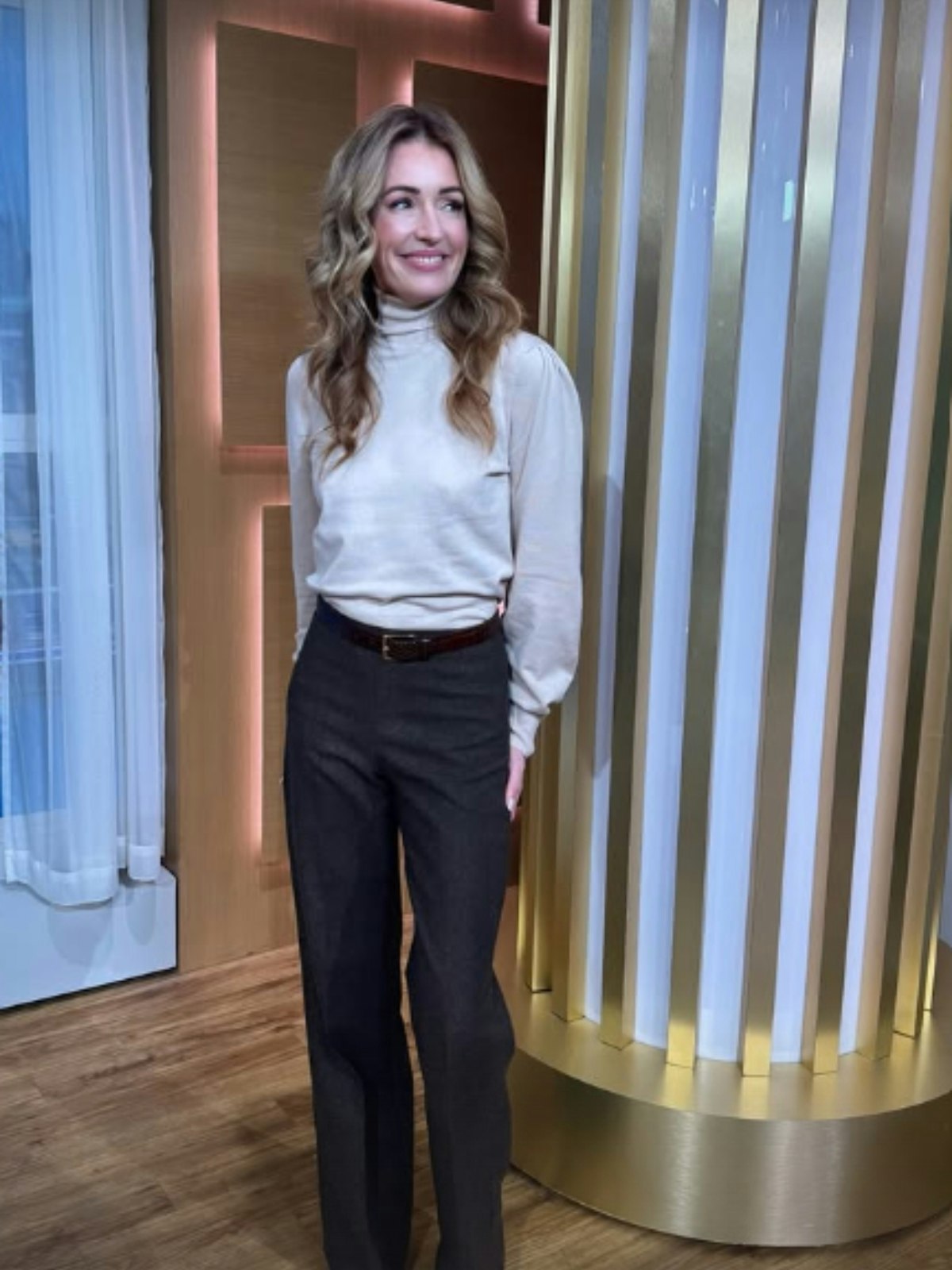 cat-deeley-this-morning-outfits