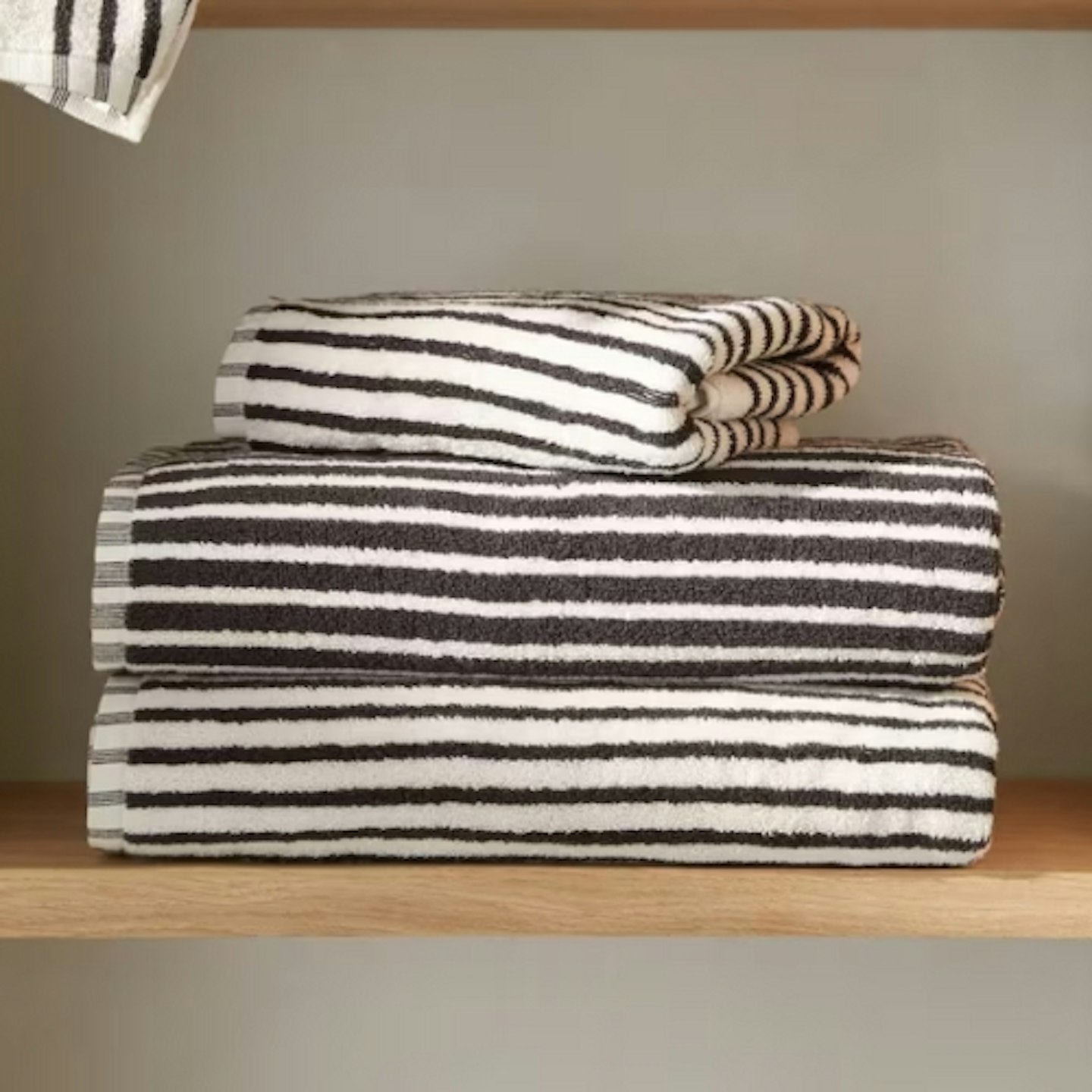 Mango Home Striped Bath Towel