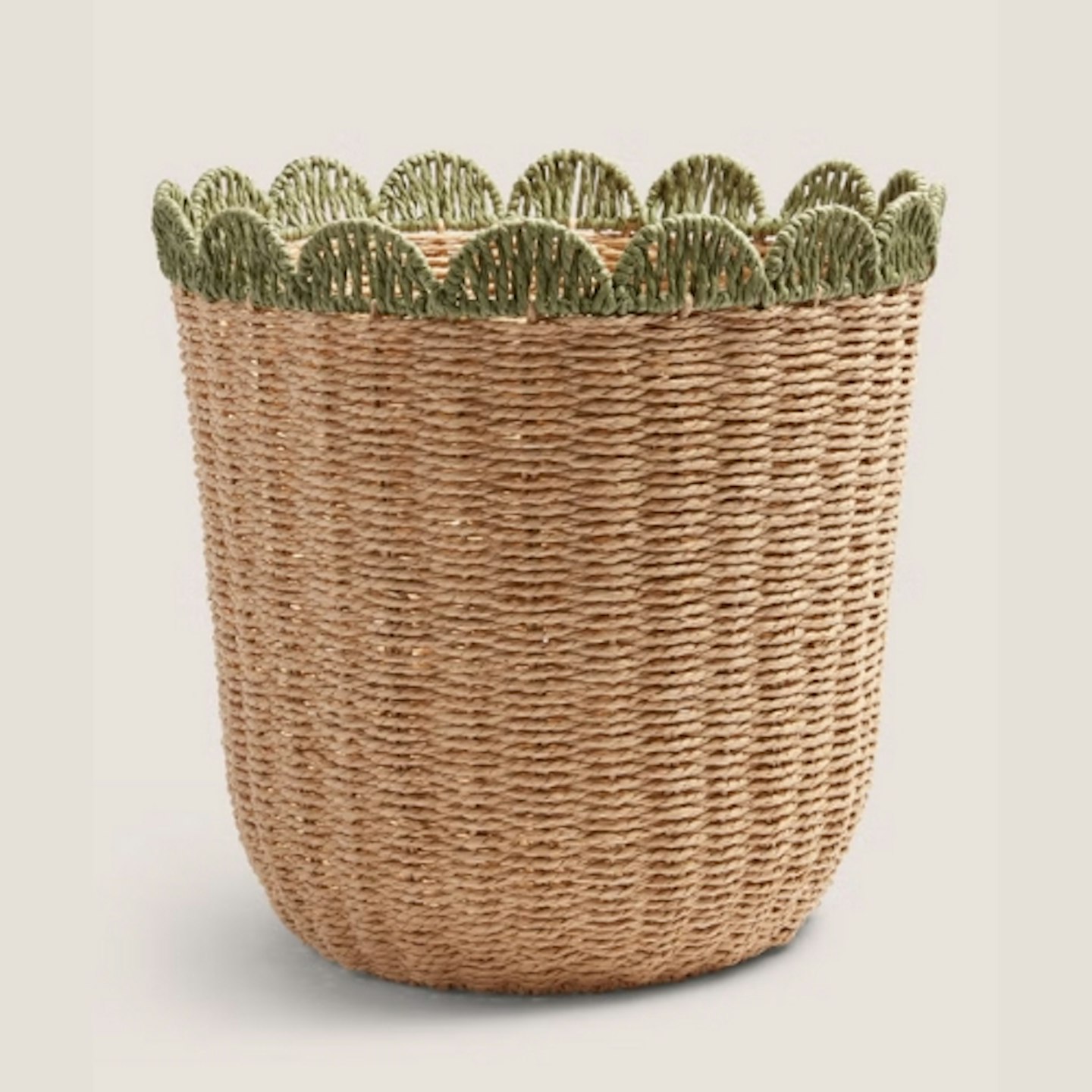 Scallop Edge Basket 