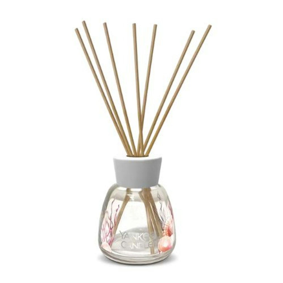 Room Diffusers Uk The Best Room Diffusers To Freshen Up Your Home