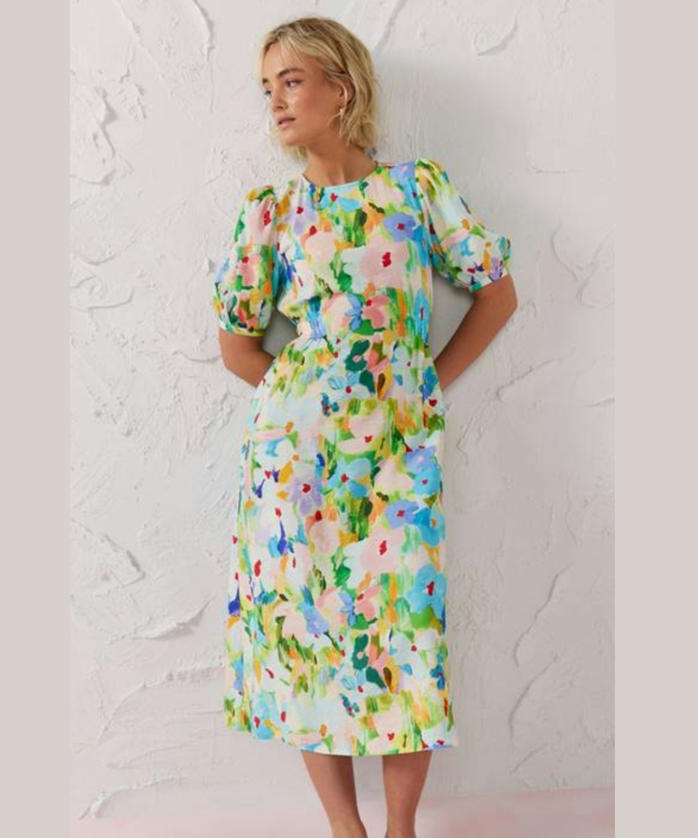 EVERBELLE Floral Blurred Print Midi Dress