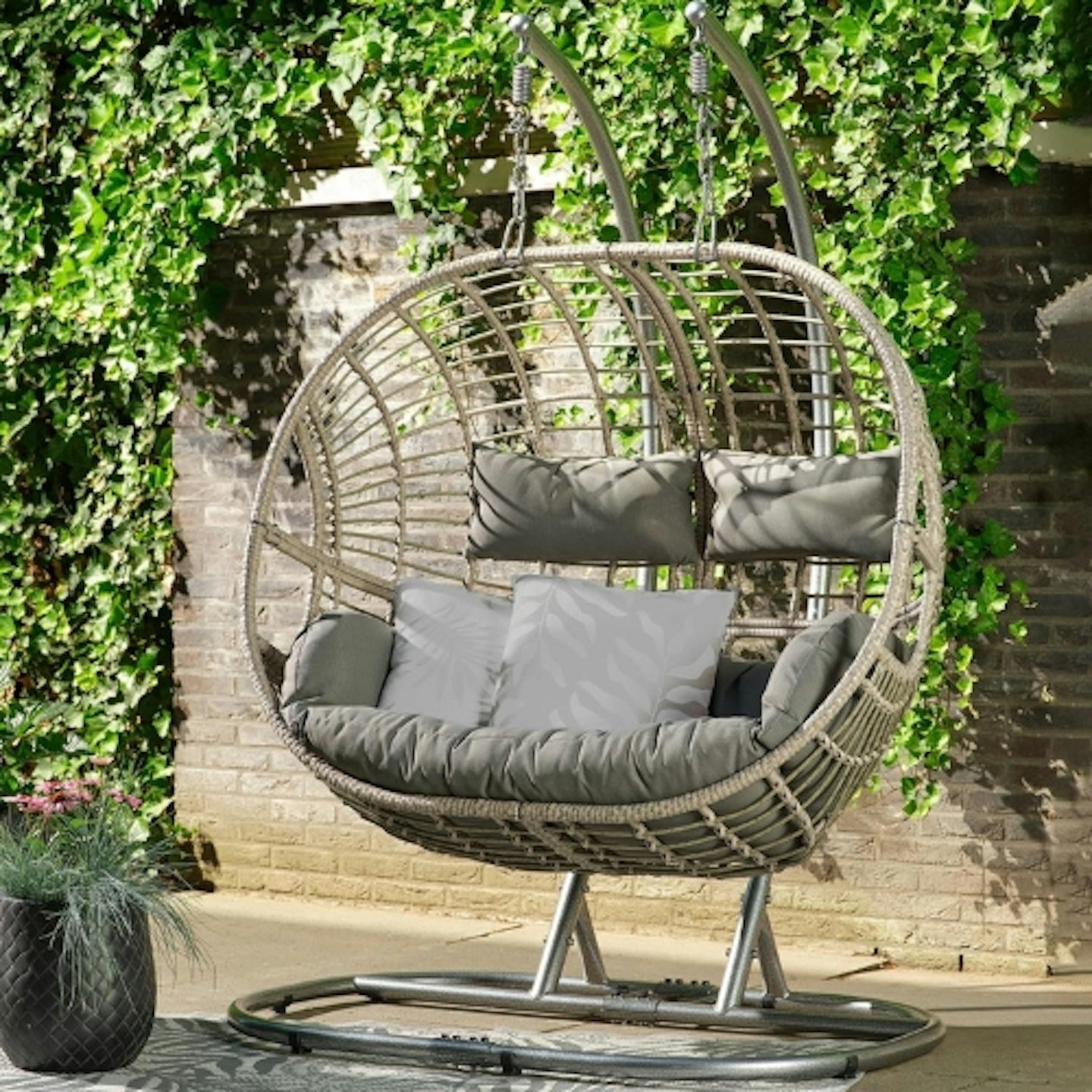 Dawsons Living Vienna Hanging Double Egg Chair