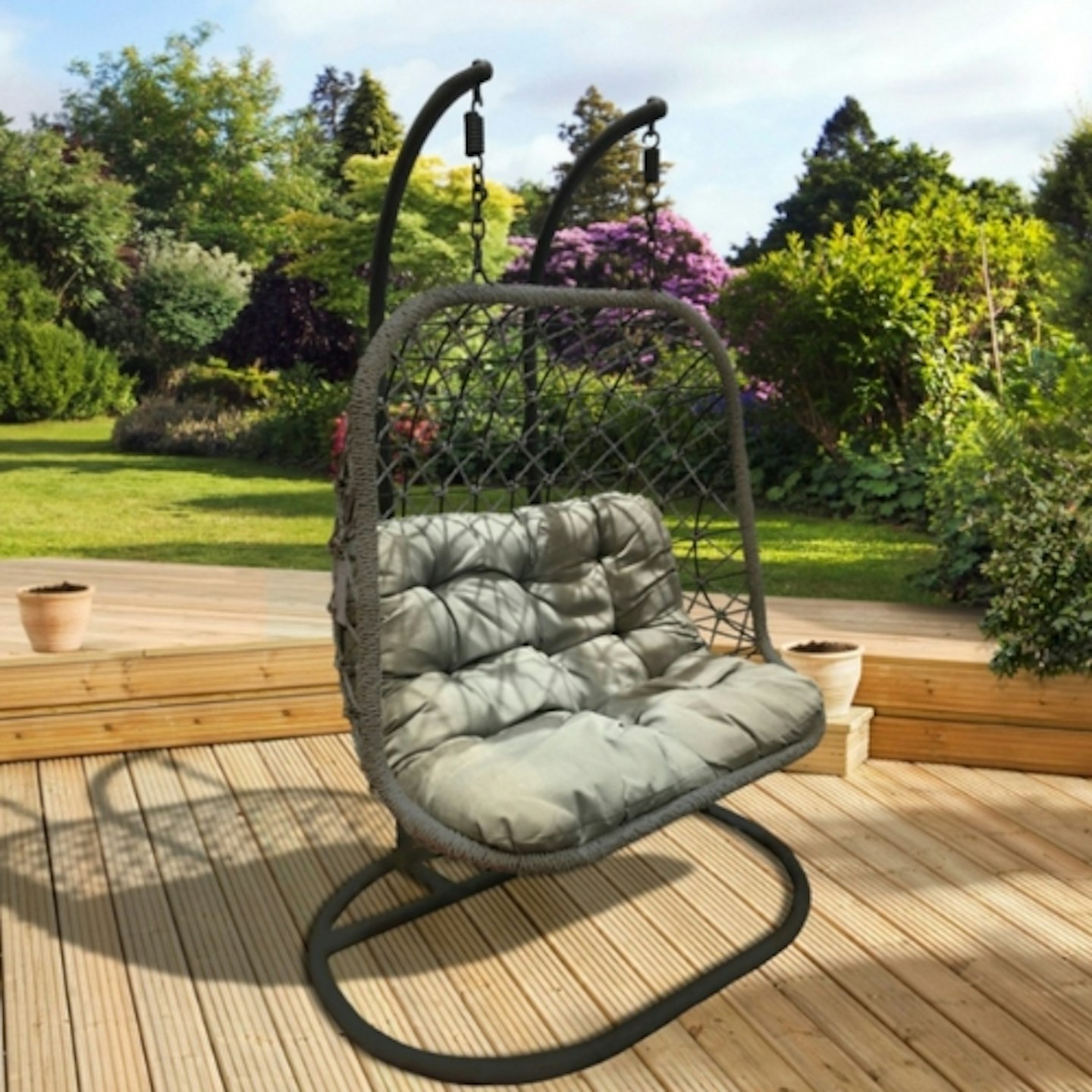 The Range Pagoda Double-Hanging Egg Chair