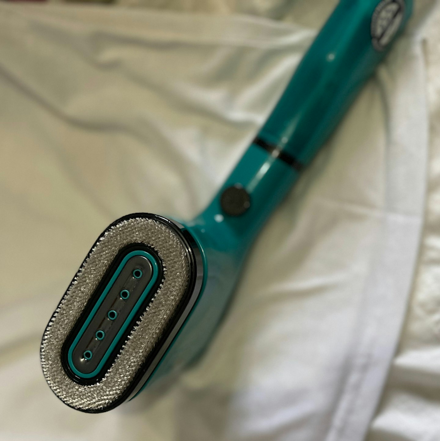 Tefal Pure Pop clothes steamer 