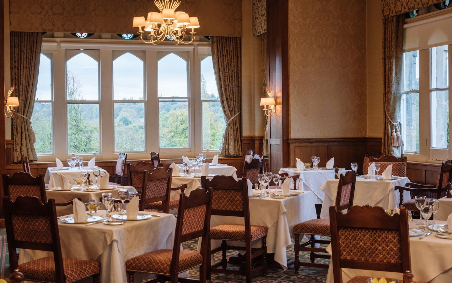 ashdown park hotel restaurant