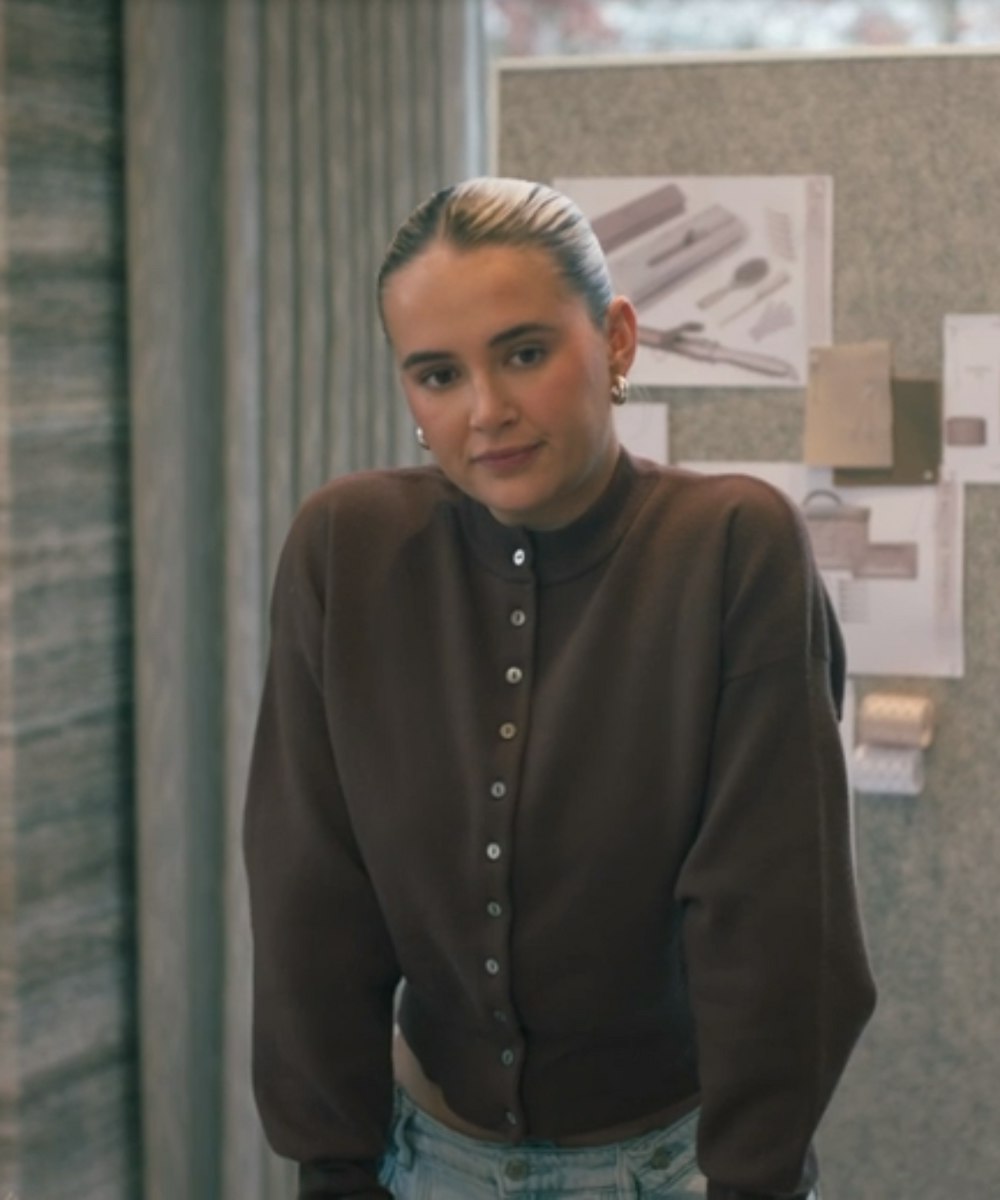 molly-mae wears topshop brown cardigan