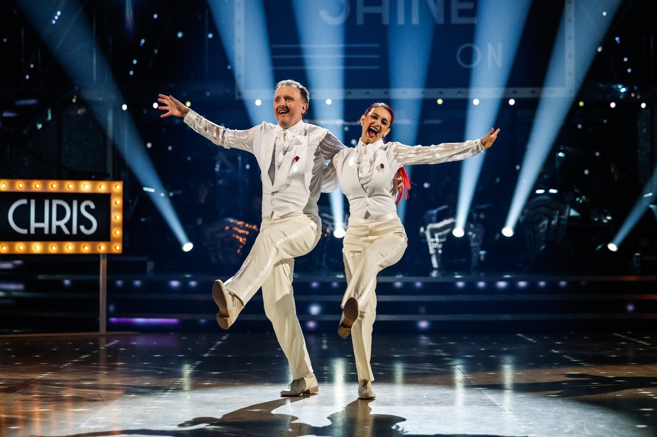 Chris McCausland and Dianne Buswell dancing on Strictly