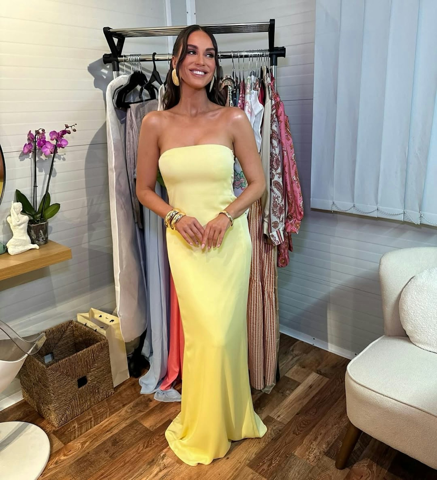 VP yellow dress outfit