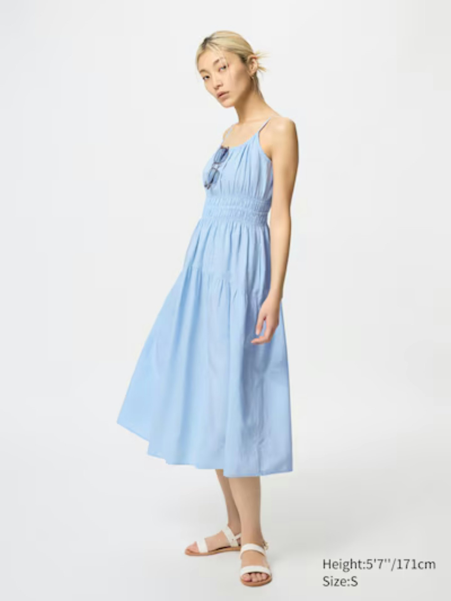 This Uniqlo linen dress is in everyone's baskets this summer