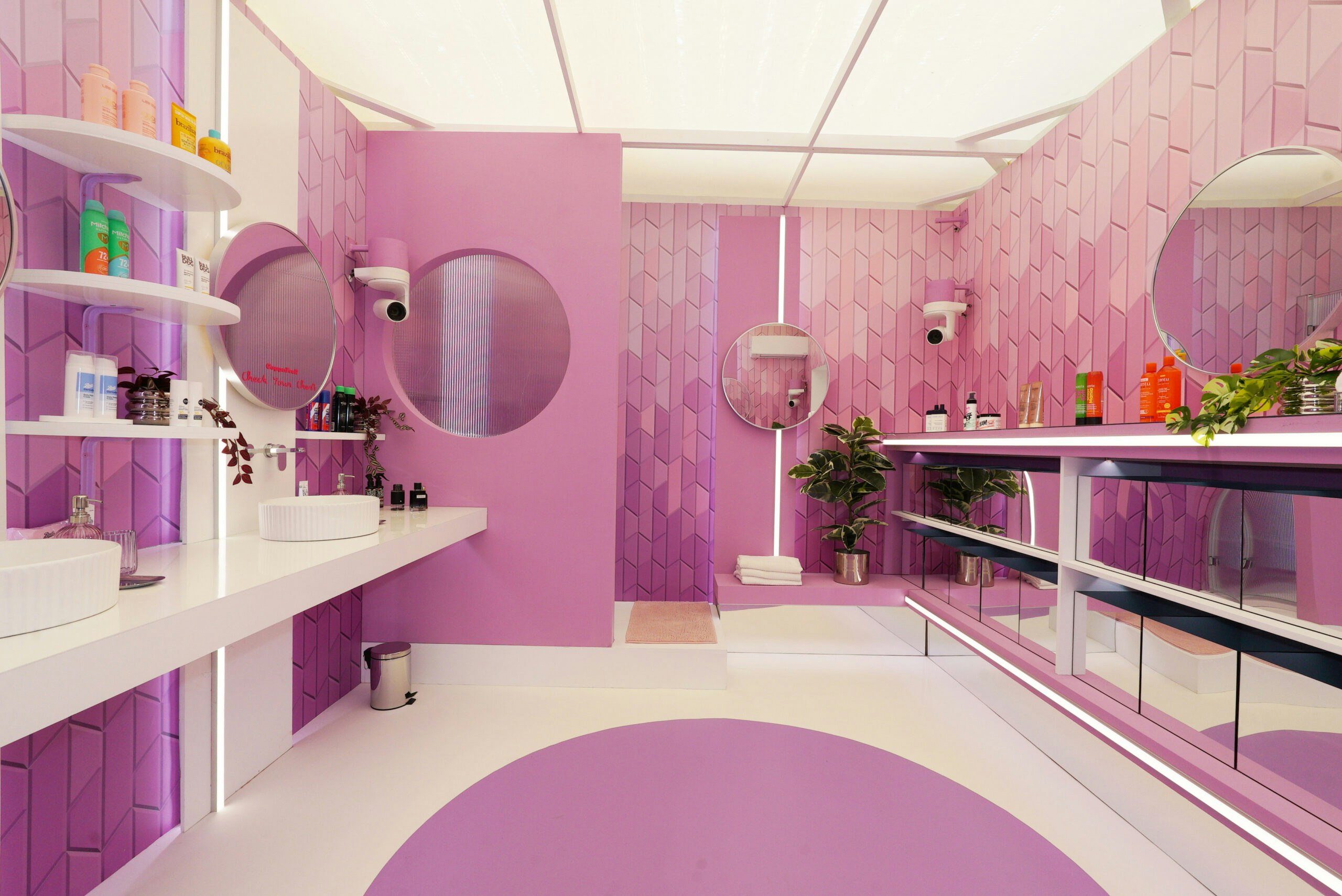 Love Island bathroom