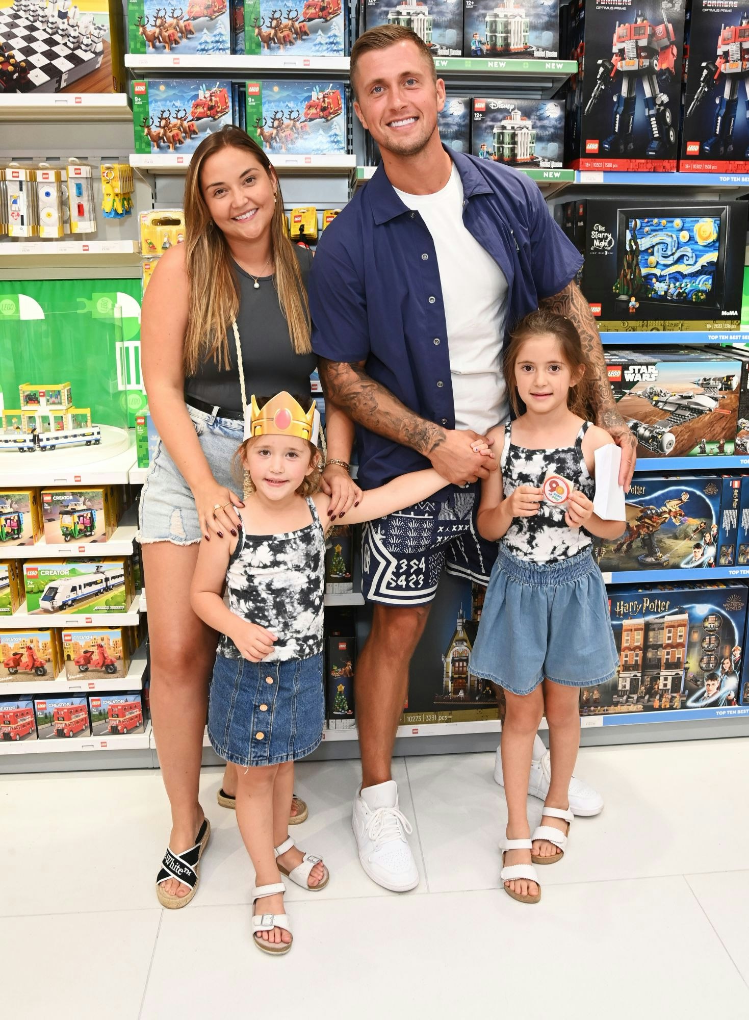 Jac, Dan and children