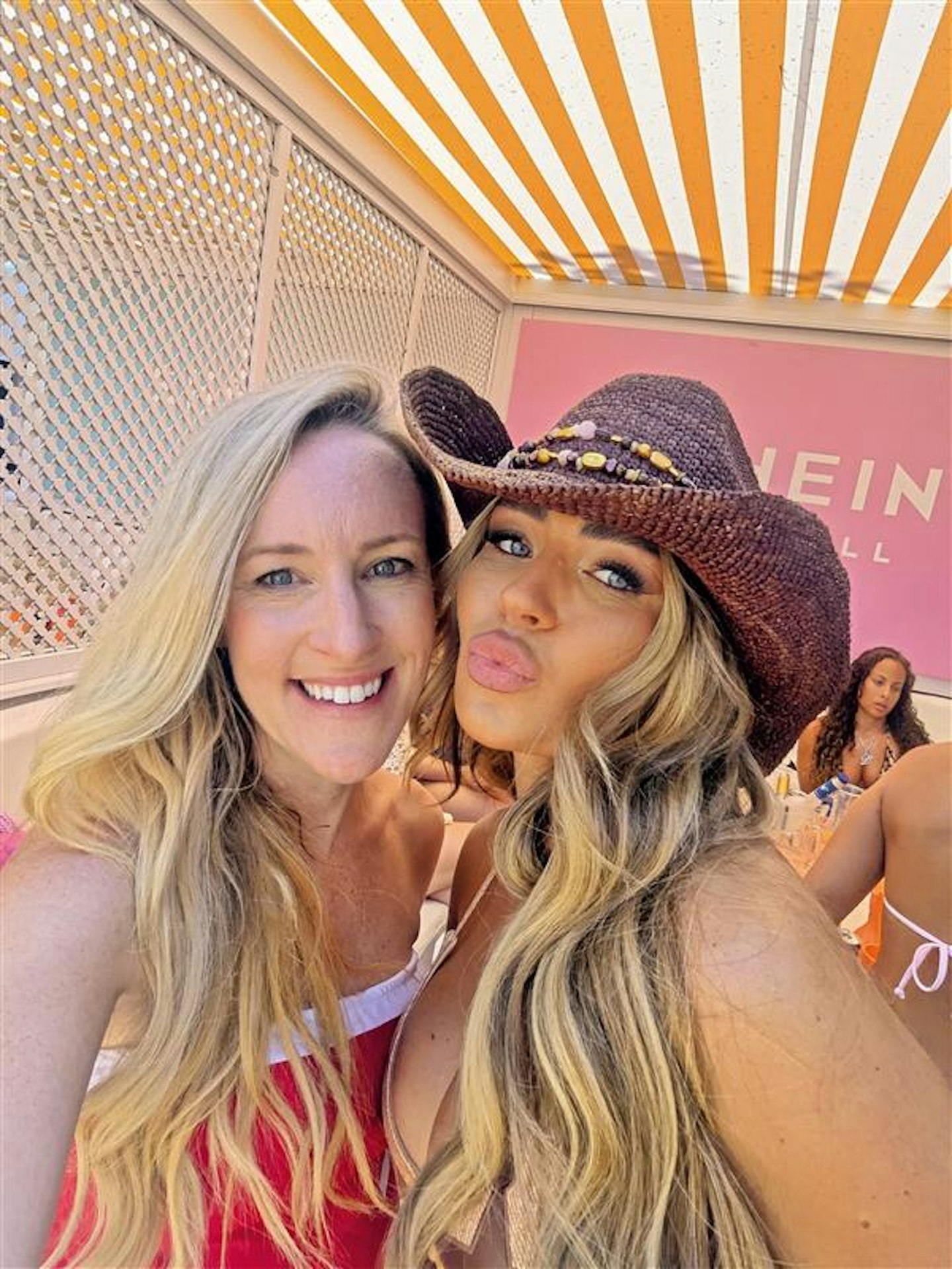 Ella with Closer editor, Katie Banks