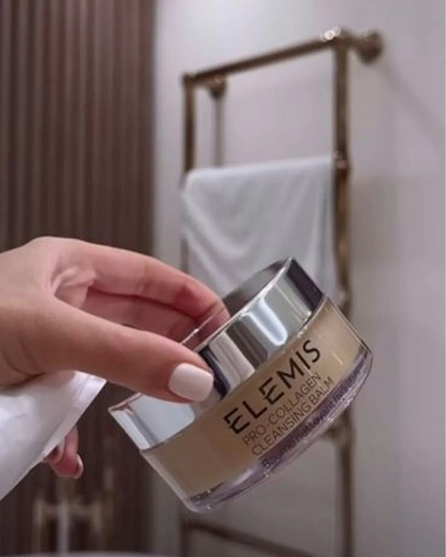 molly-mae-hague-elemis-cleanser