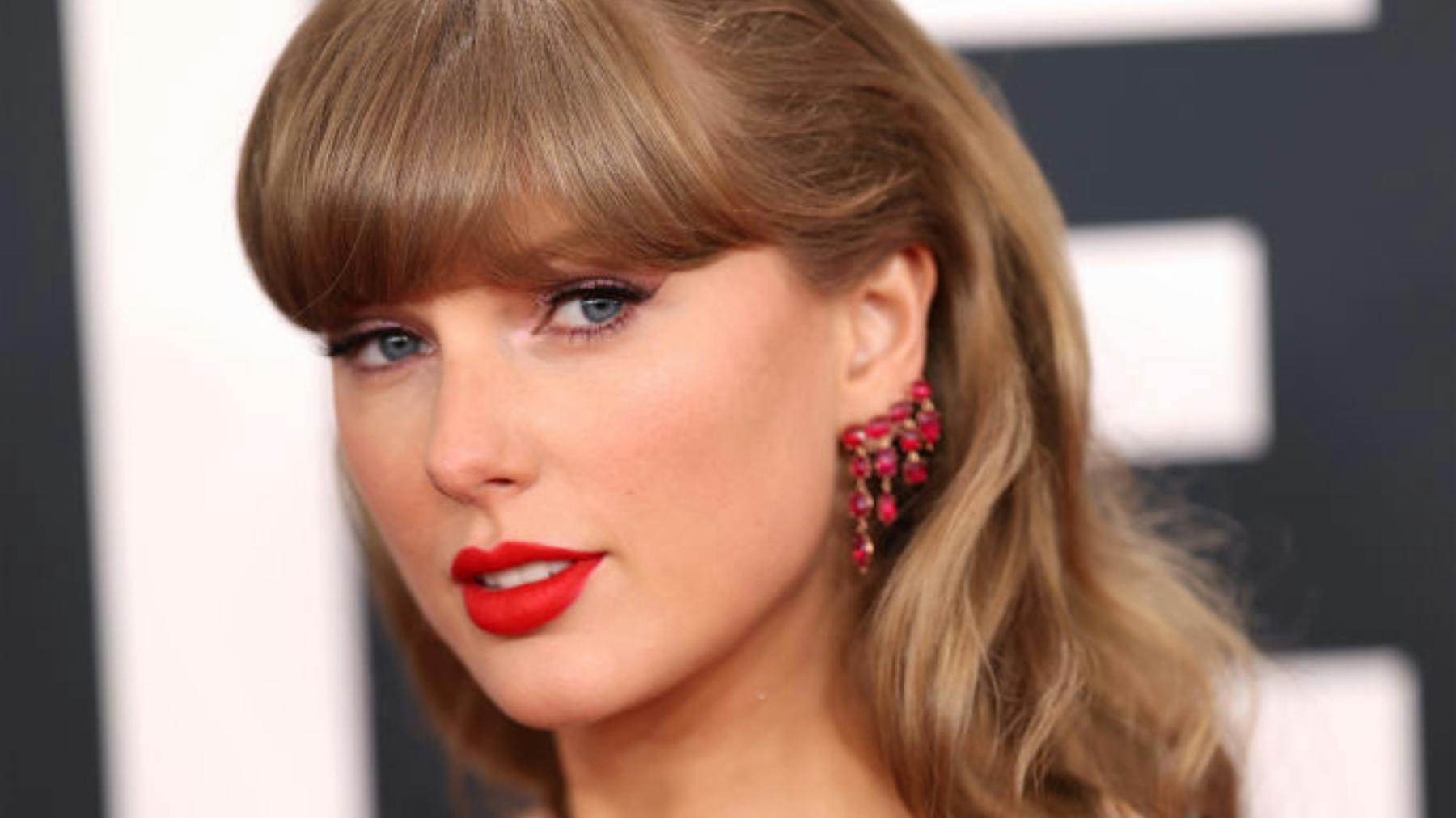 Taylor Swift might have to invite this toxic ex to her wedding