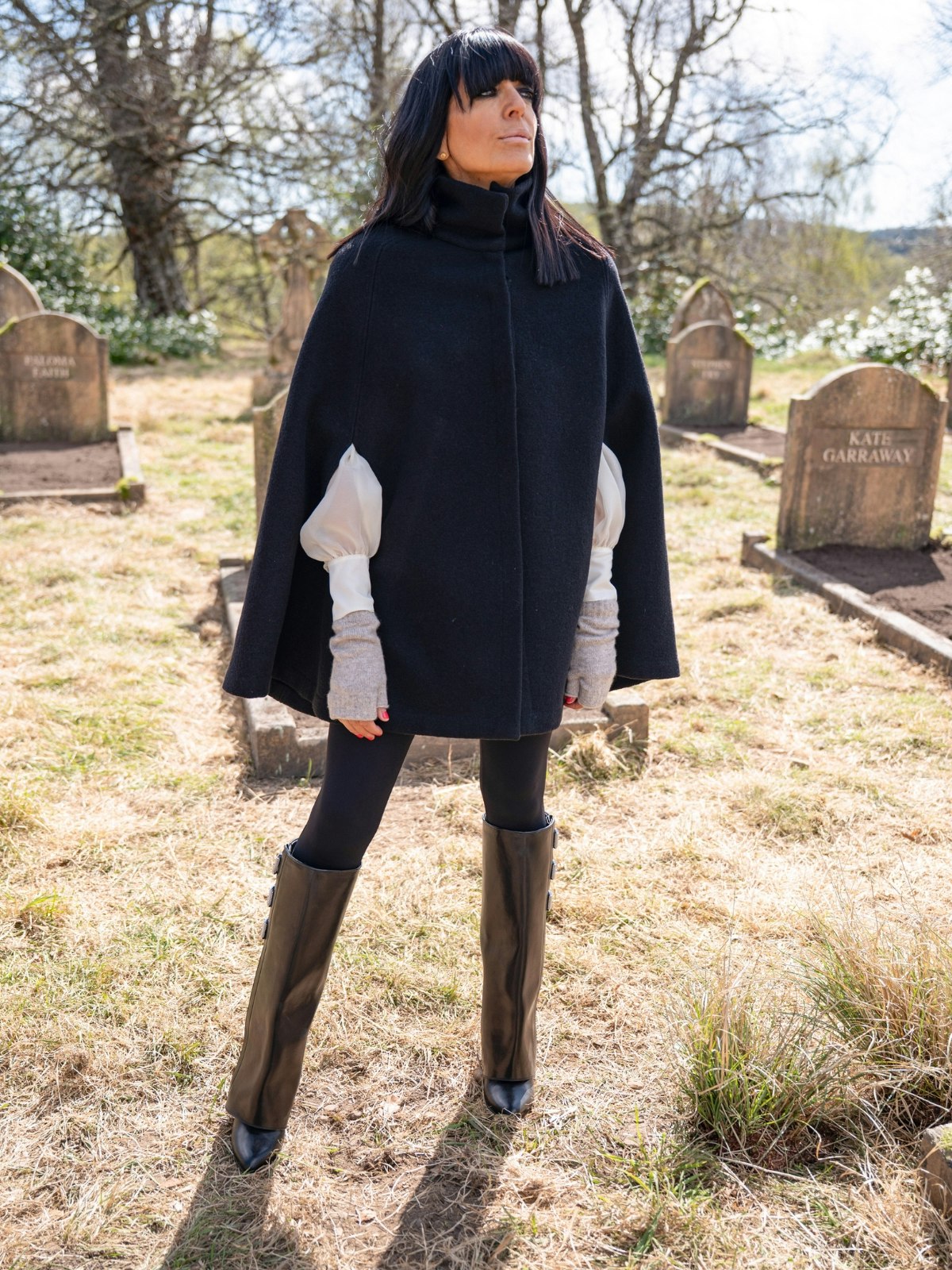 claudia-winkleman-the-traitors-outfits