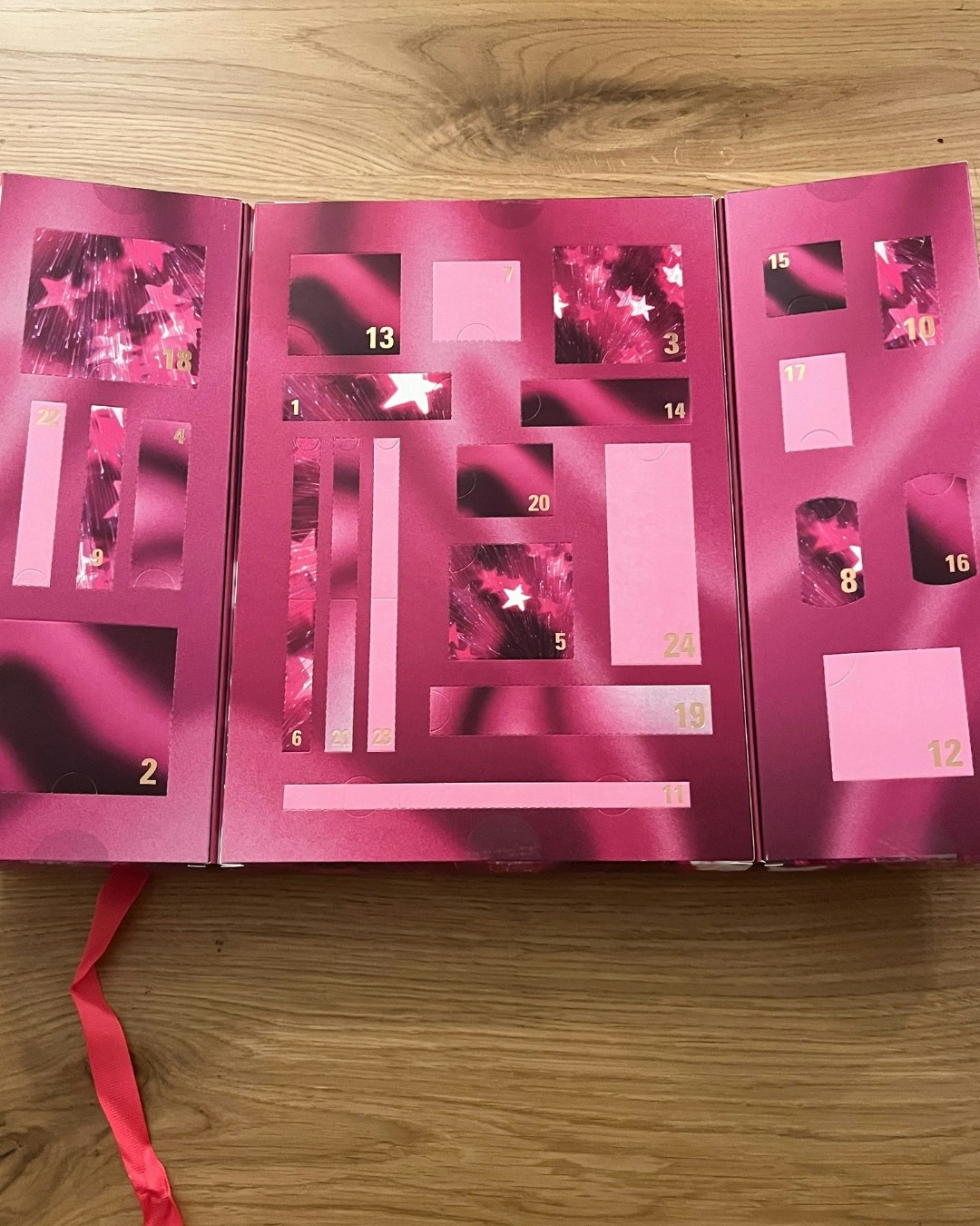 revolution-beauty-advent-calendar-review-2025 (1)