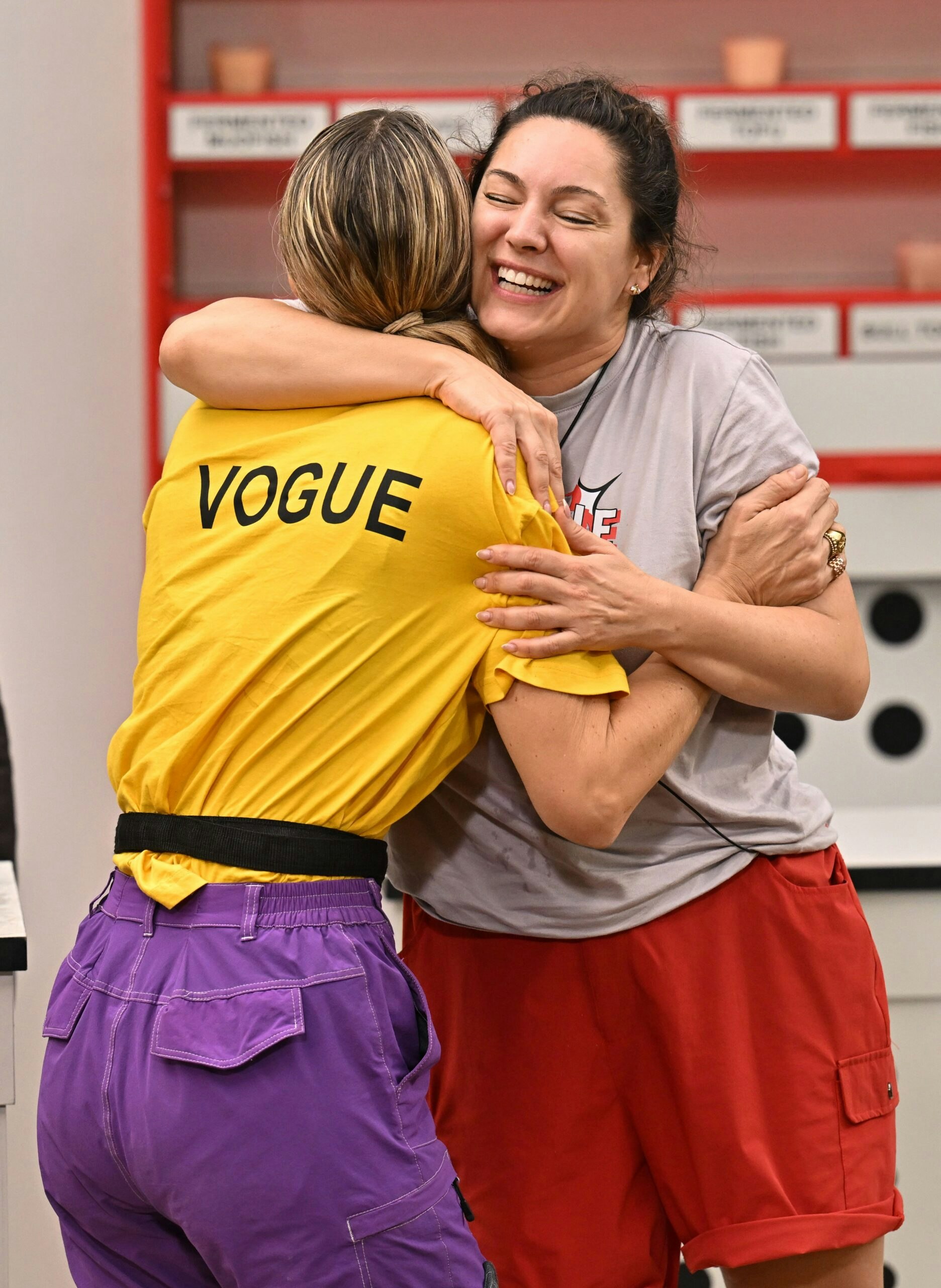 vogue williams and kelly brook hug in the jungle