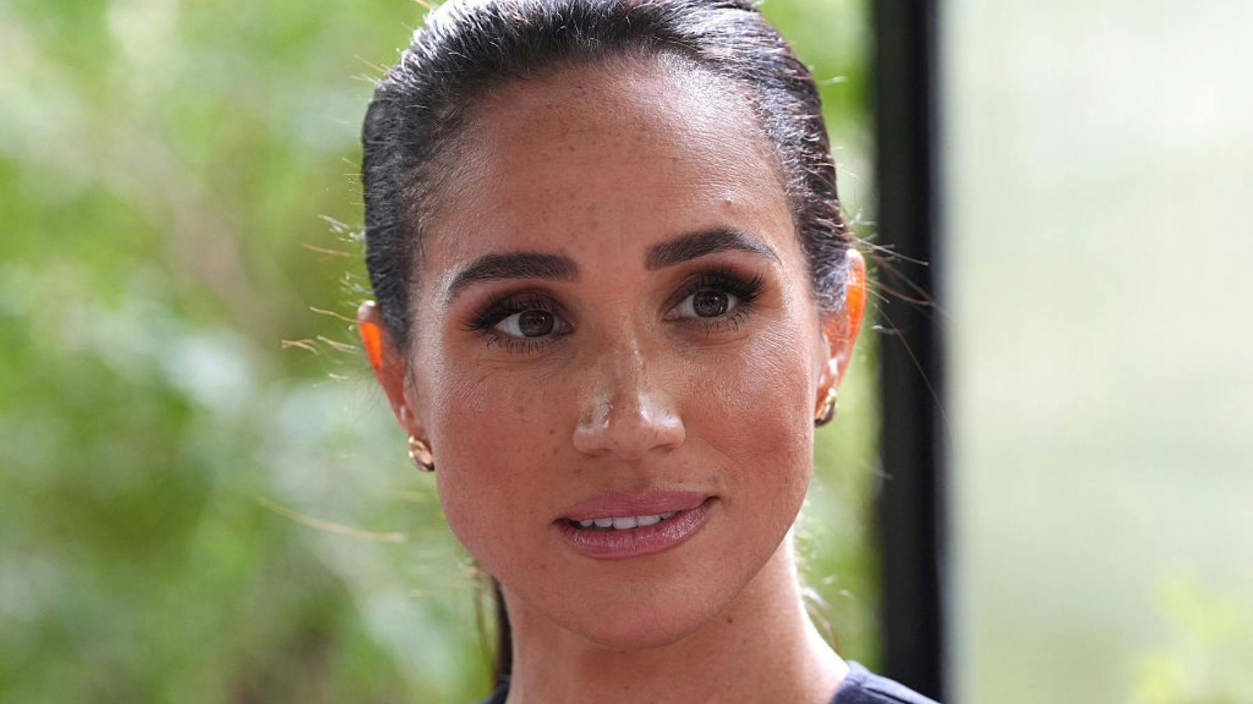 Meghan, Duchess of Sussex takes part a therapy session in the Kelpie garden with adolescent patients on a visit to the Royal Children's Hospital with her husband Prince Harry, Duke of Sussex on April 14, 2026 in Melbourne, Australia