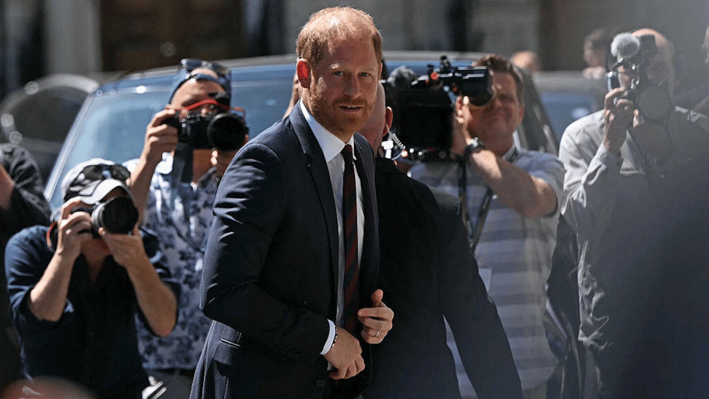Rare Buckingham Palace statement enrages Harry on his UK visit