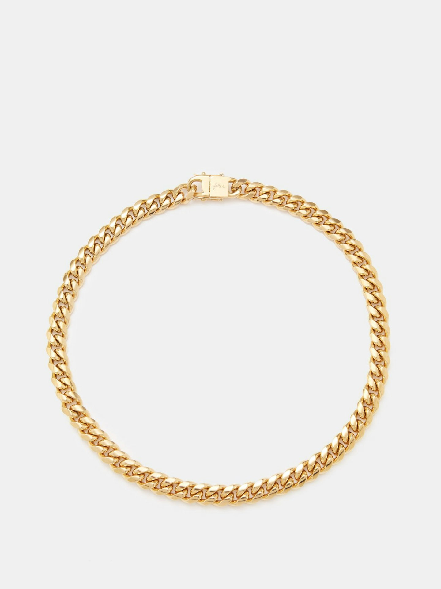 gold chain workwear outfits