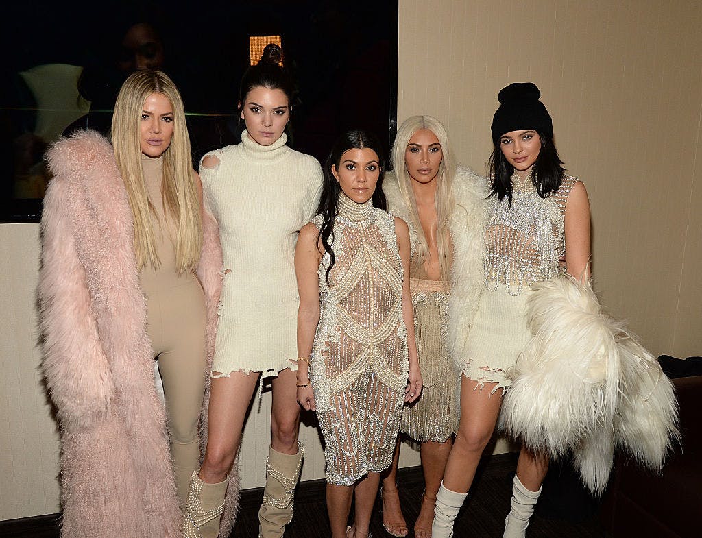 How to watch on sale the kardashians in order