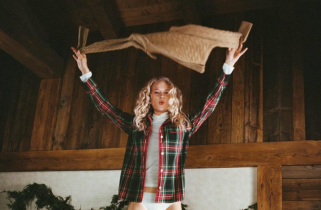 The Best Christmas Day Outfits, Whatever Your Plans Might Be - Vimarsana News