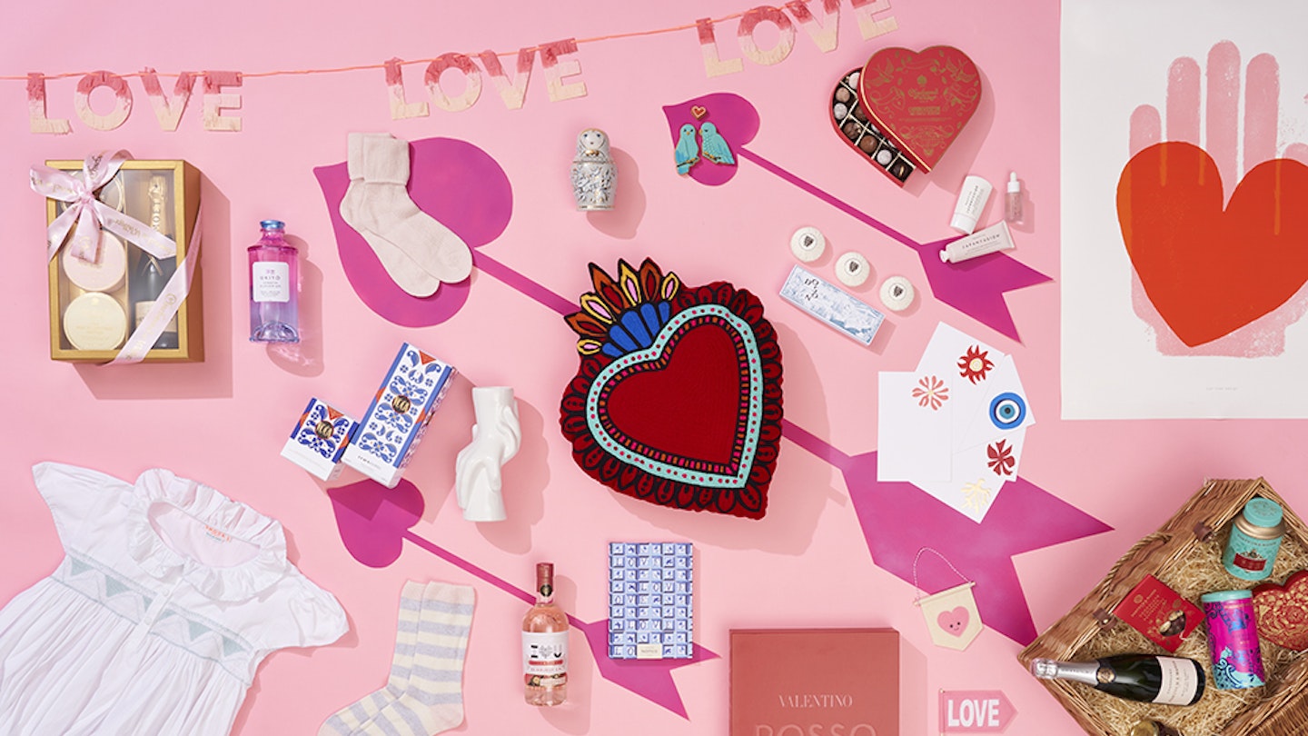 Best Valentine's Day Gift Ideas For Her 2022