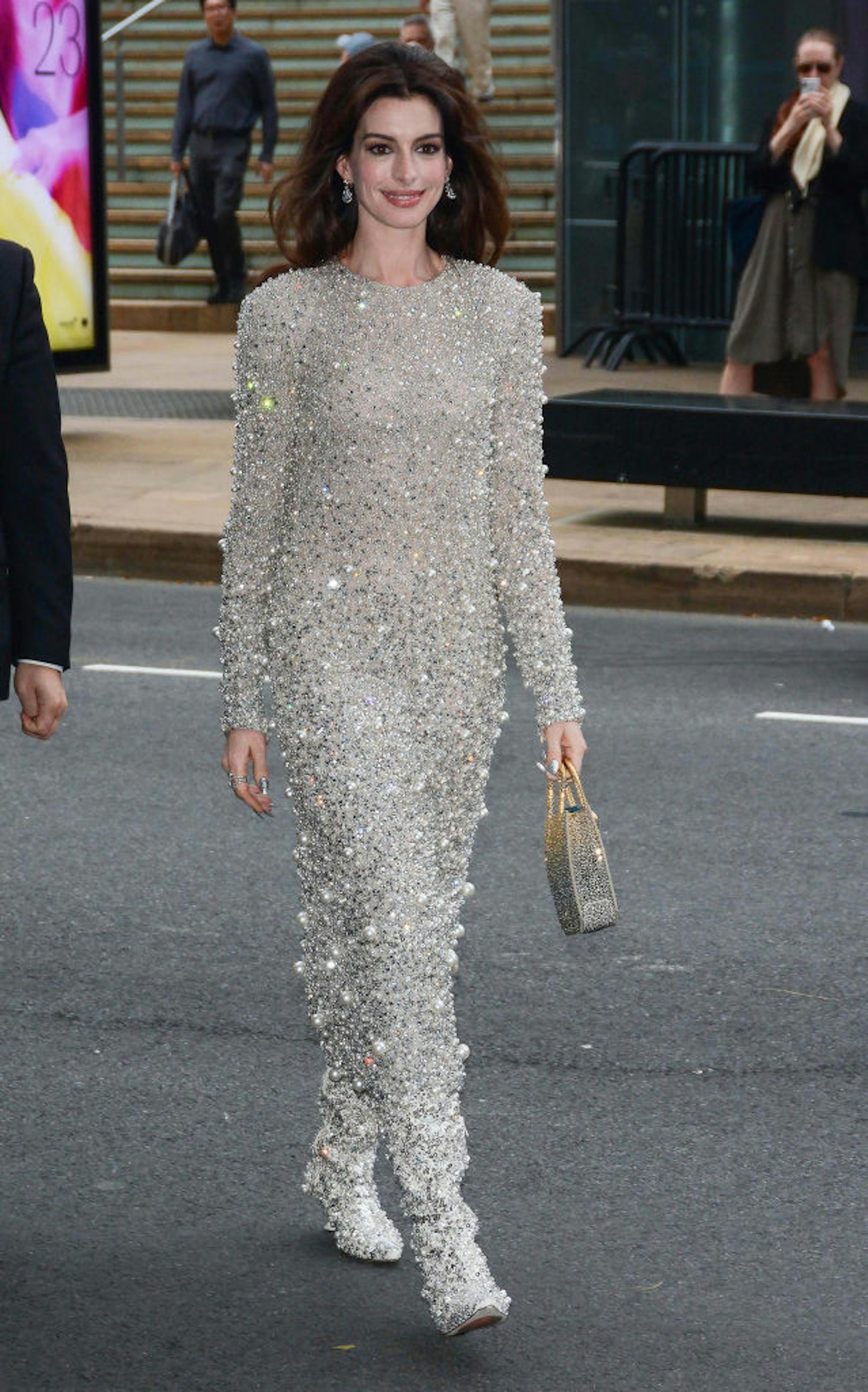 Anne Hathaway just re-wore Claudia Schiffer's Versace finale gown
