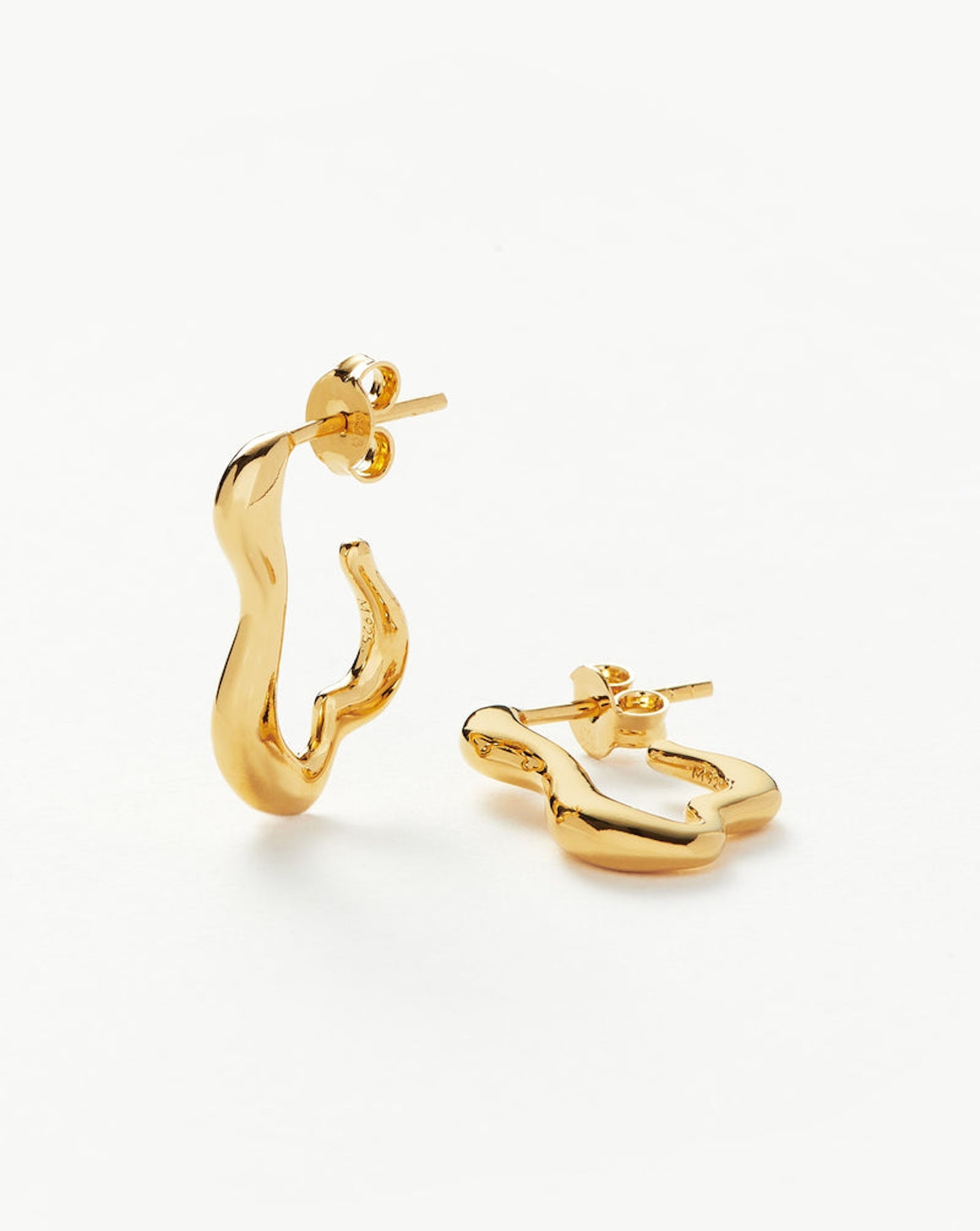 Missoma, Squiggle Curve Medium Hoop Earrings